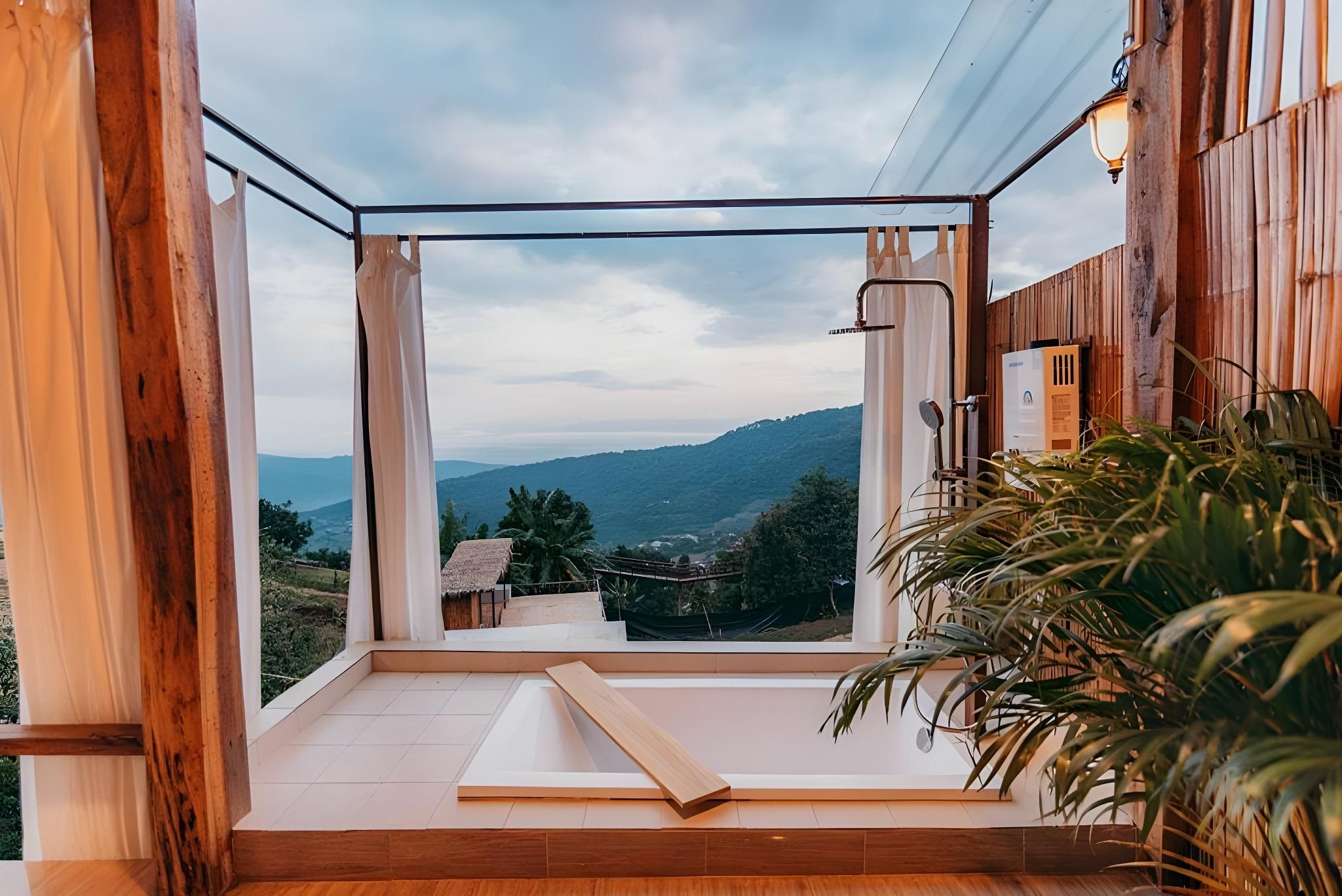 Single Room with Private Bathroom