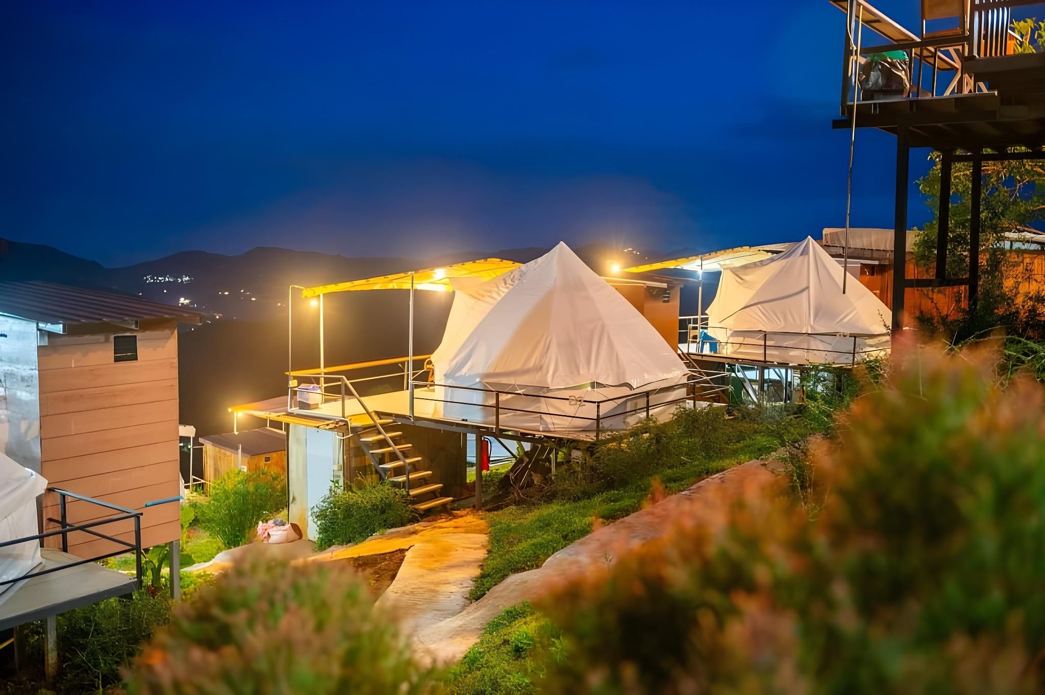 Mon Lan View, Mon Jaem