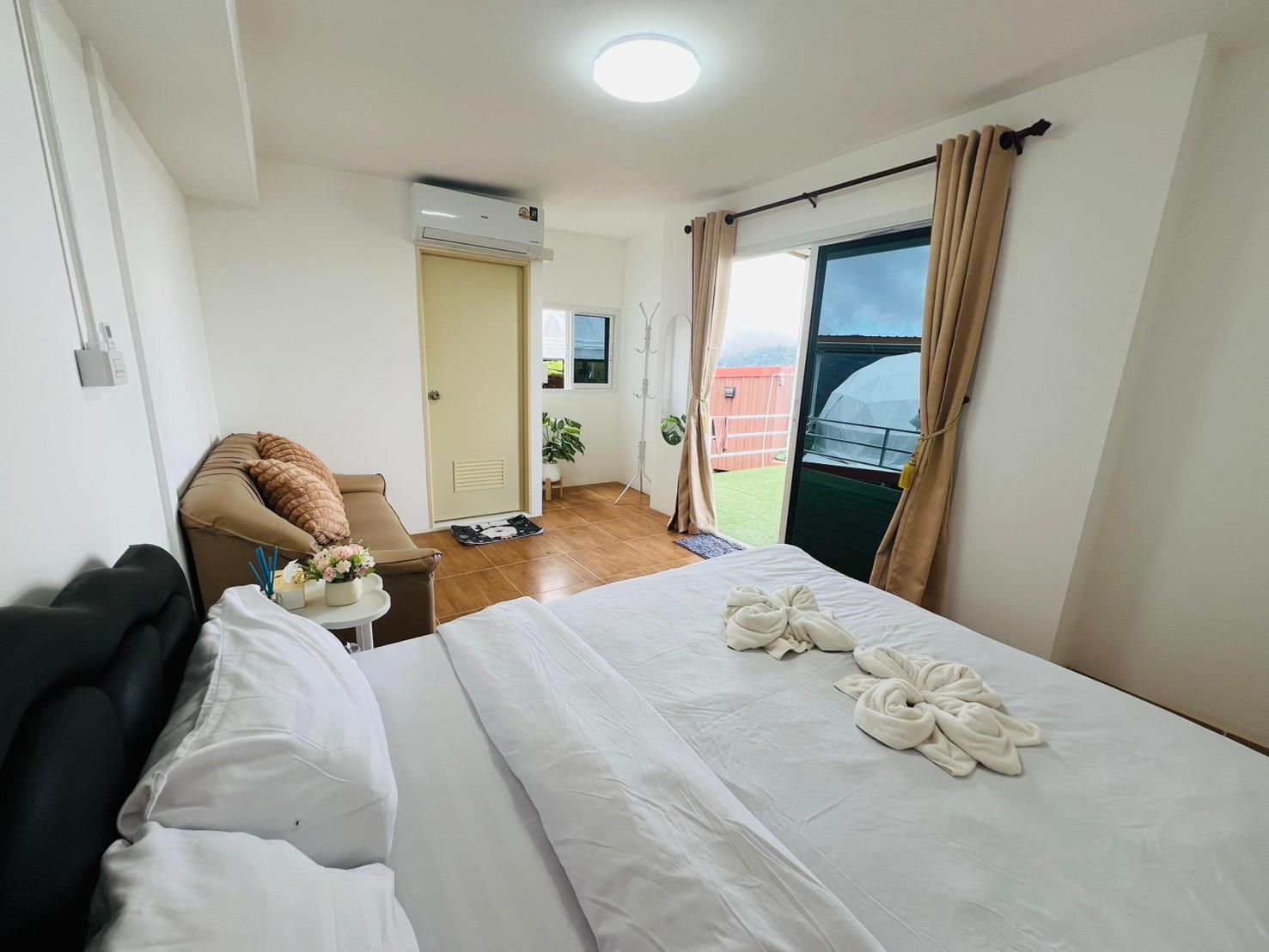 One Bedroom Bungalow Suite