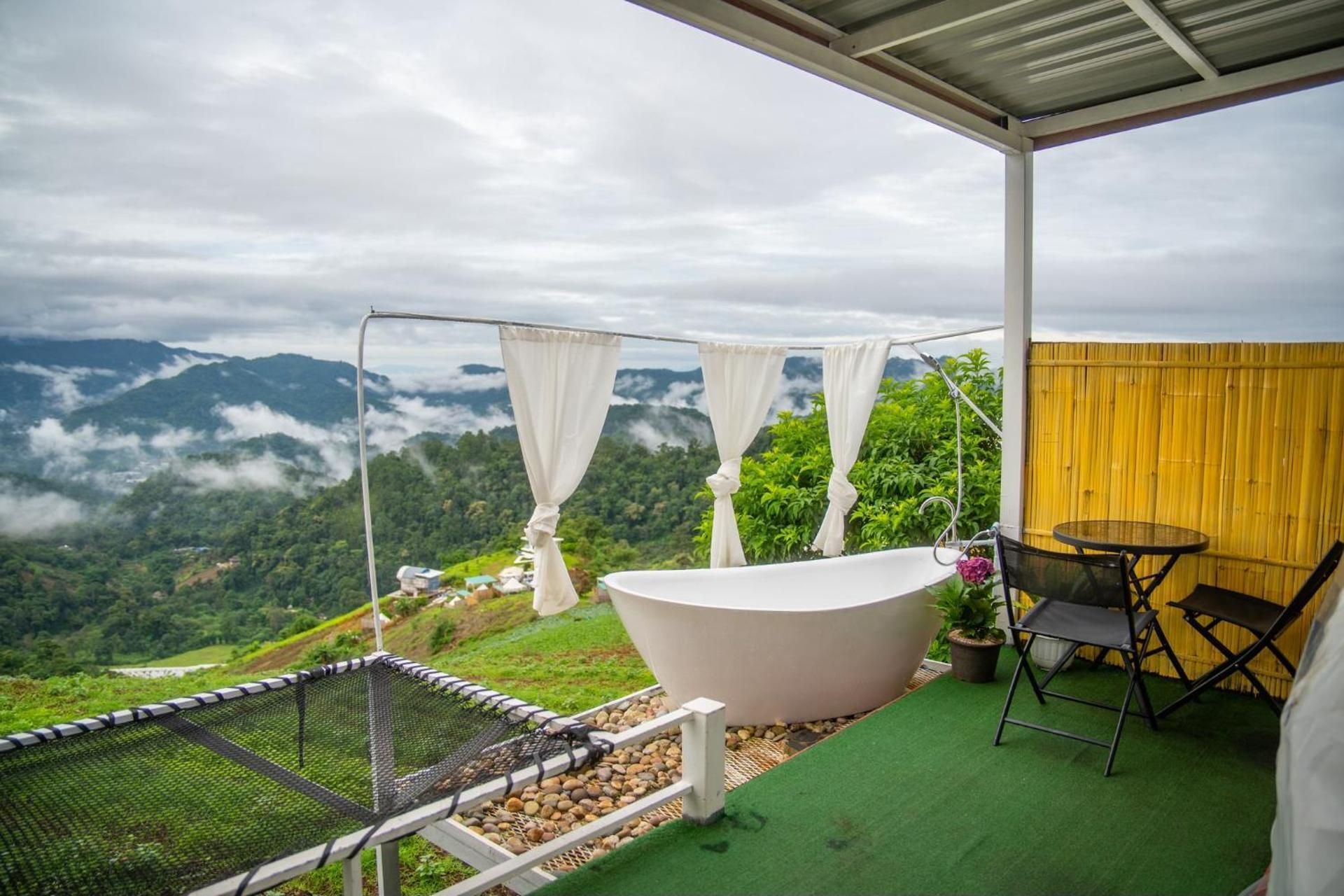 Deluxe Mountain View Room