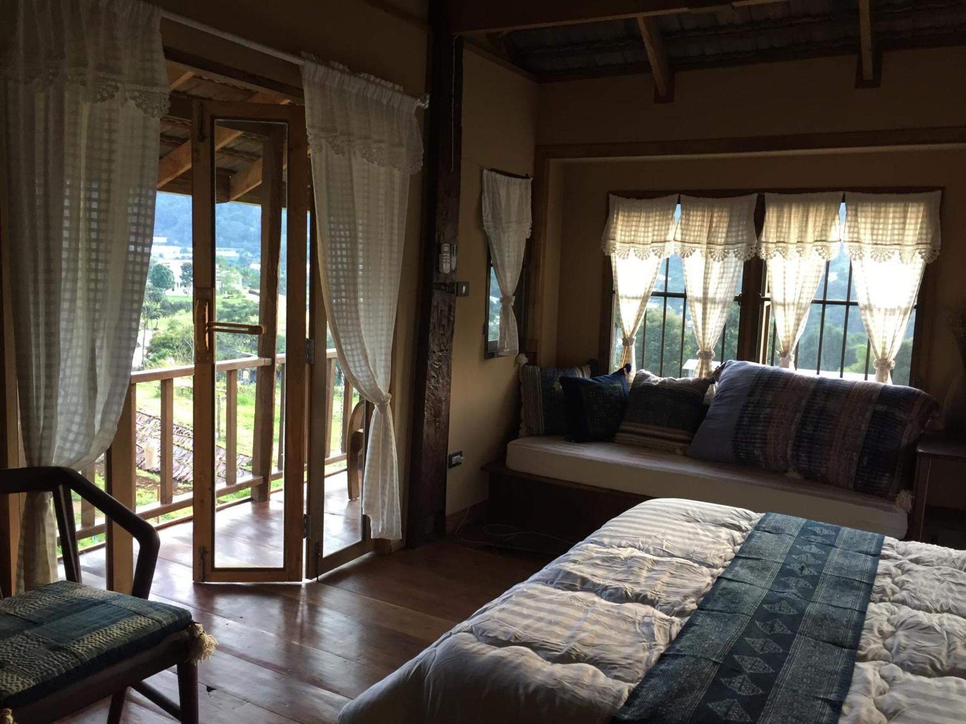Queen Room with Balcony