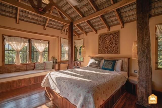Queen Room with Balcony