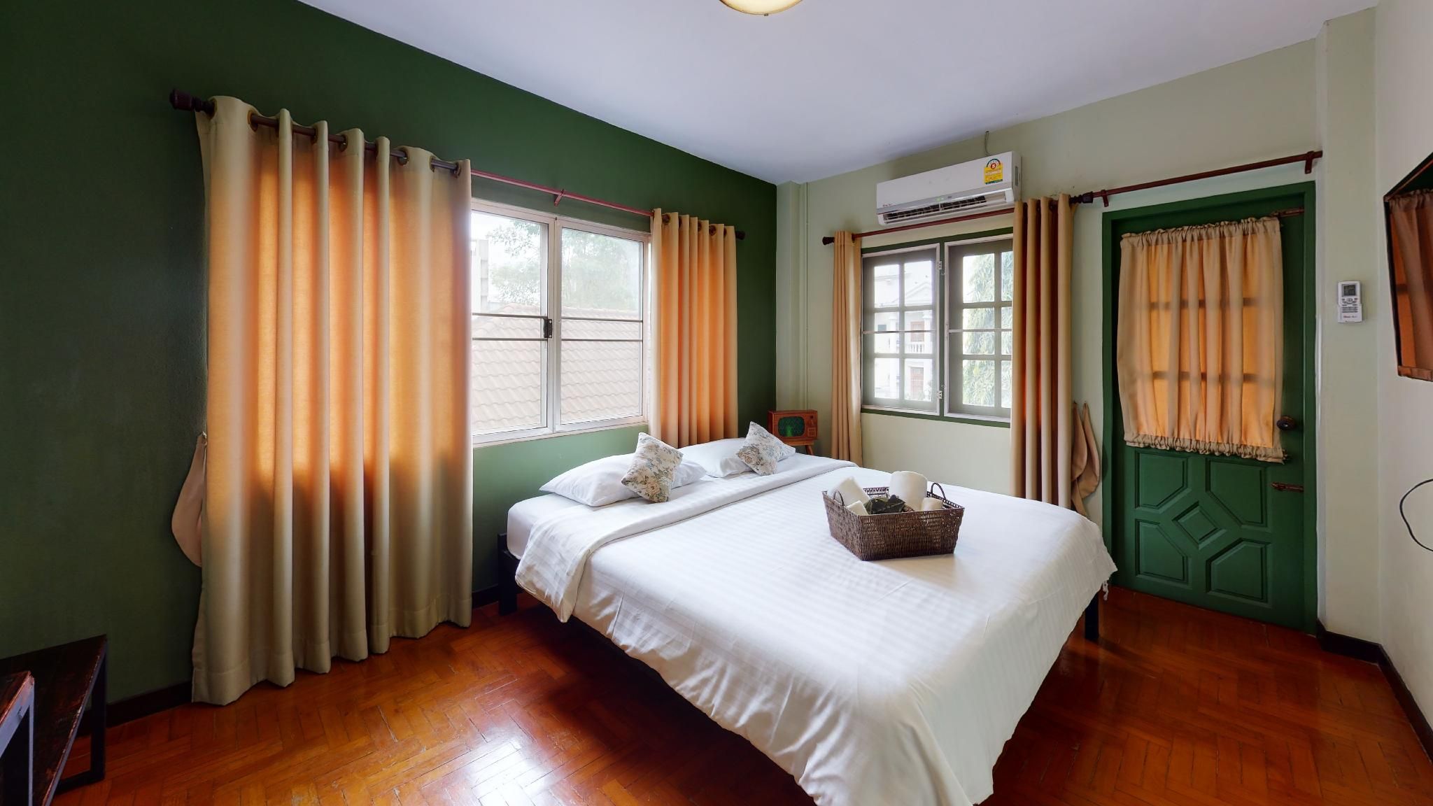 Connecting Rooms - Family Unit