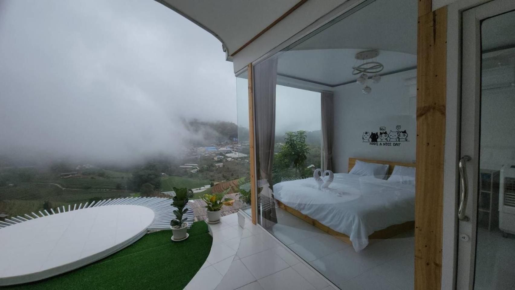 Family Room with Mountain View