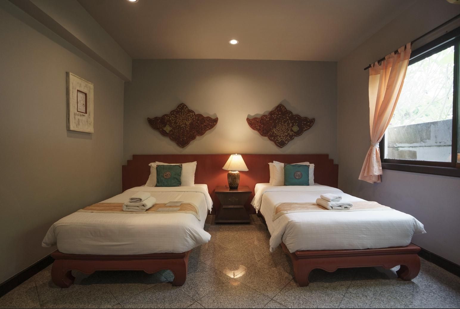 Superior Twin Bedroom