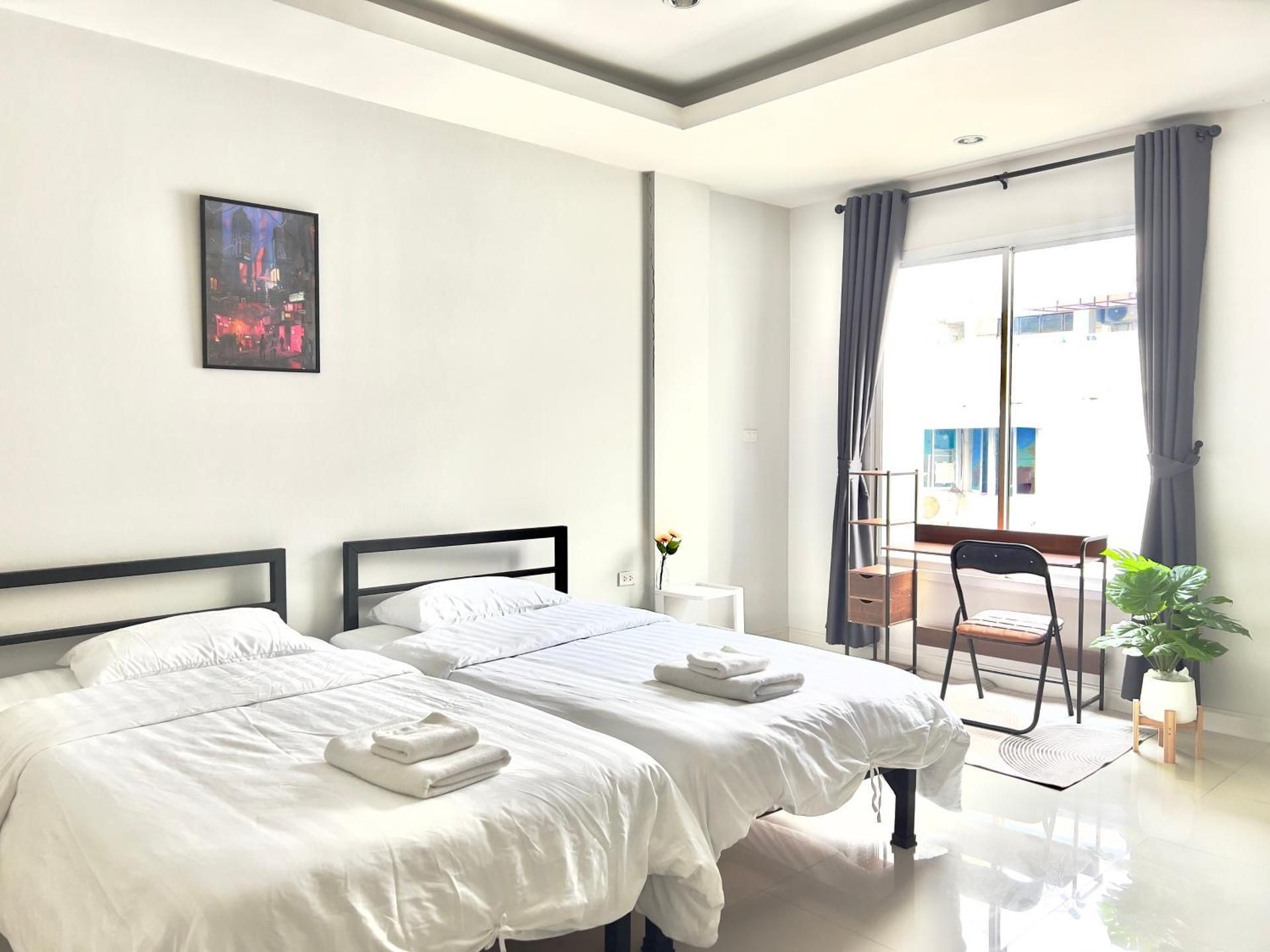 Twin Room with Private Bathroom