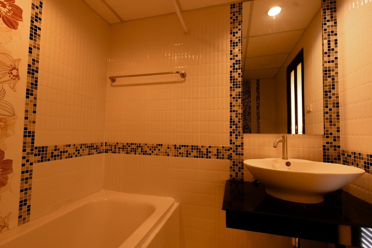 1 Bedroom Suite 1 King Non-Smoking