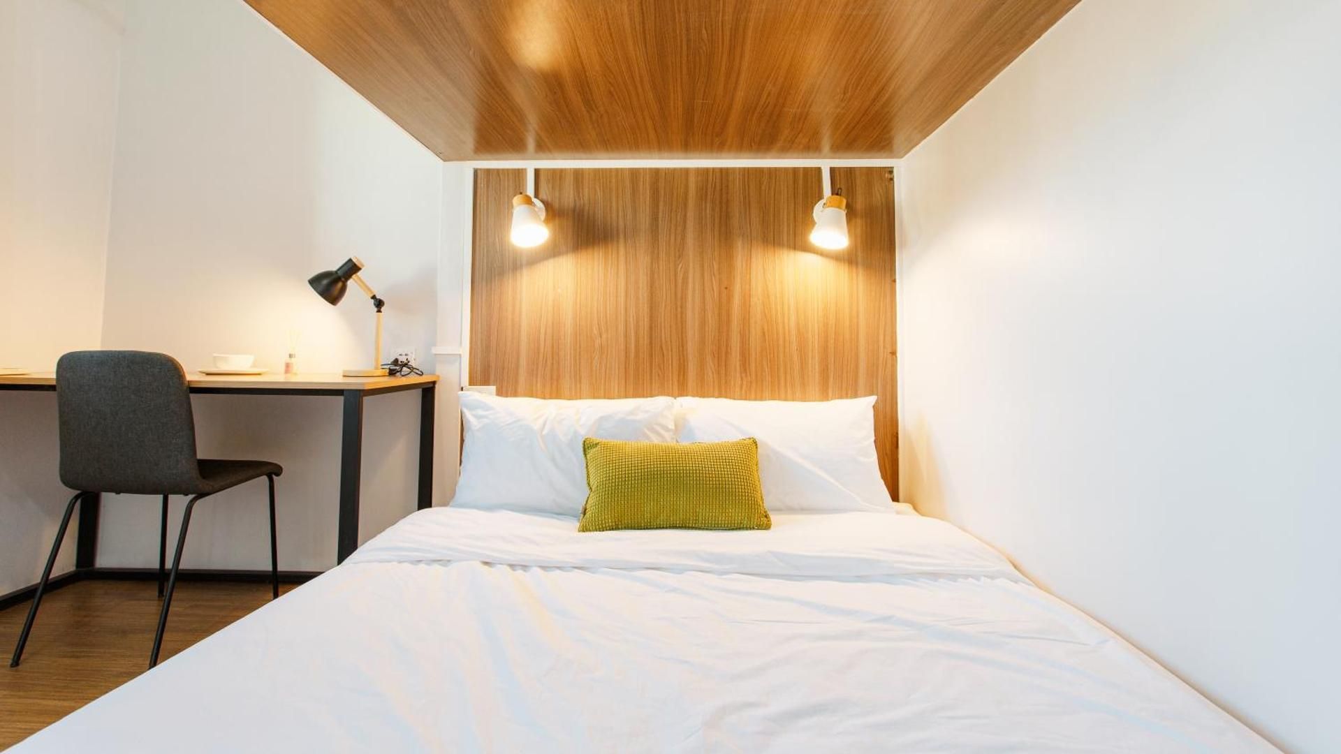 Standard Queen Room