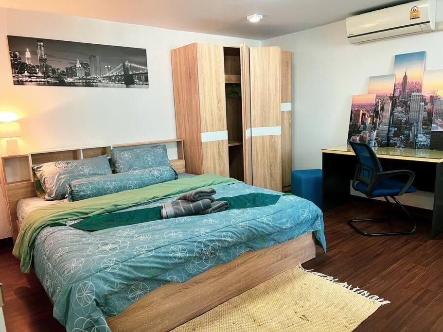 One-Bedroom Apartment