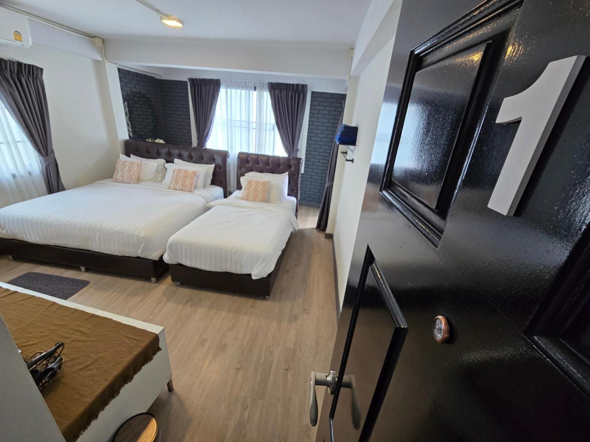 Triple Room with Private Bathroom
