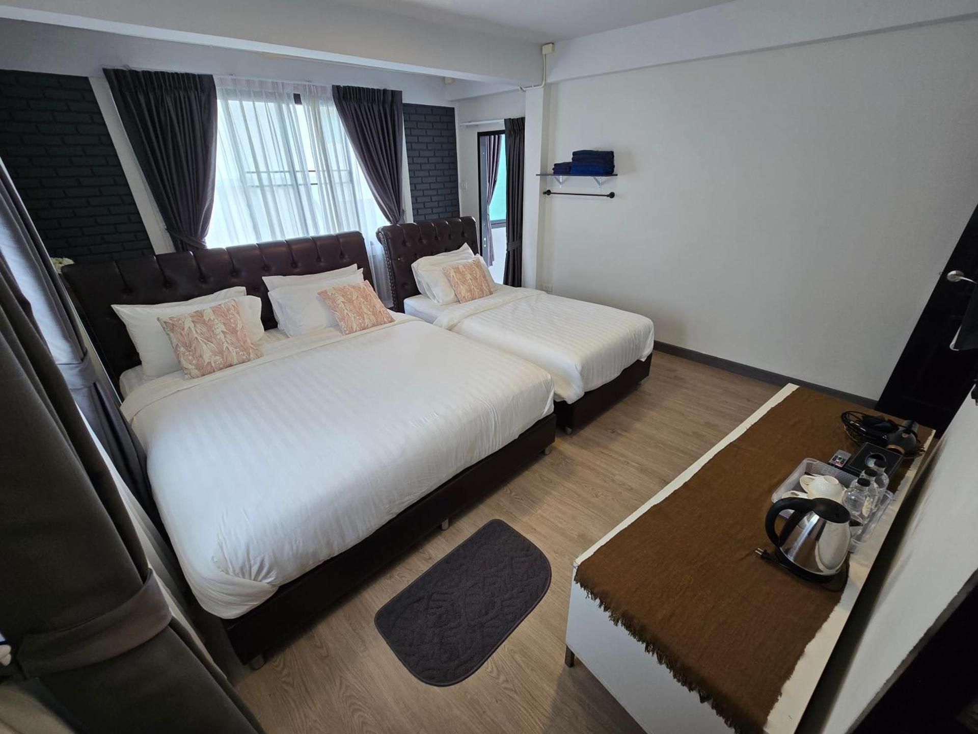 Triple Room with Private Bathroom