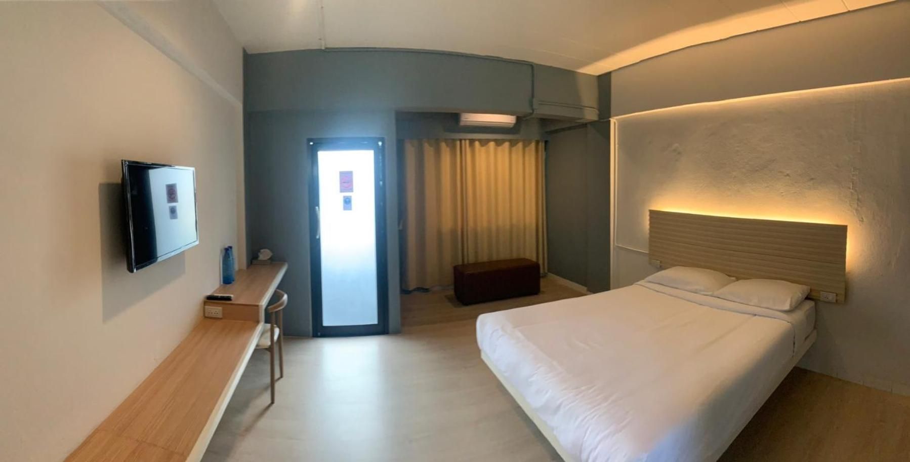 Watket Hotel Standard Queen Room