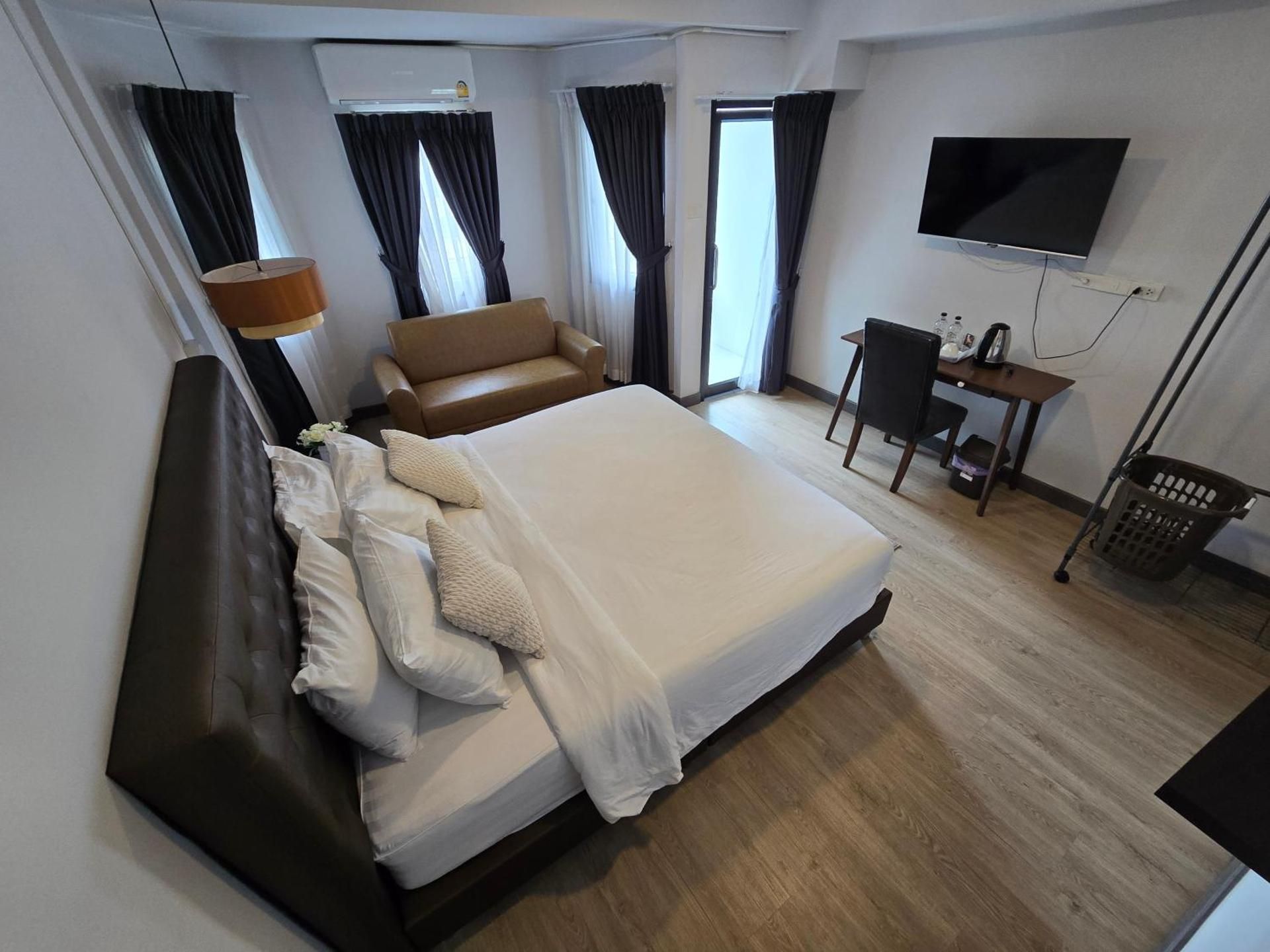 Apartment with Balcony