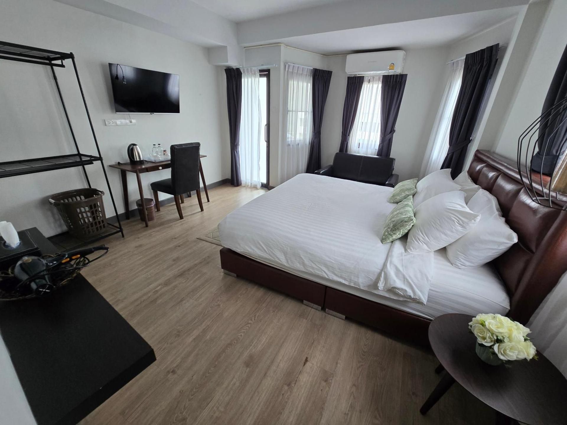Deluxe King Room