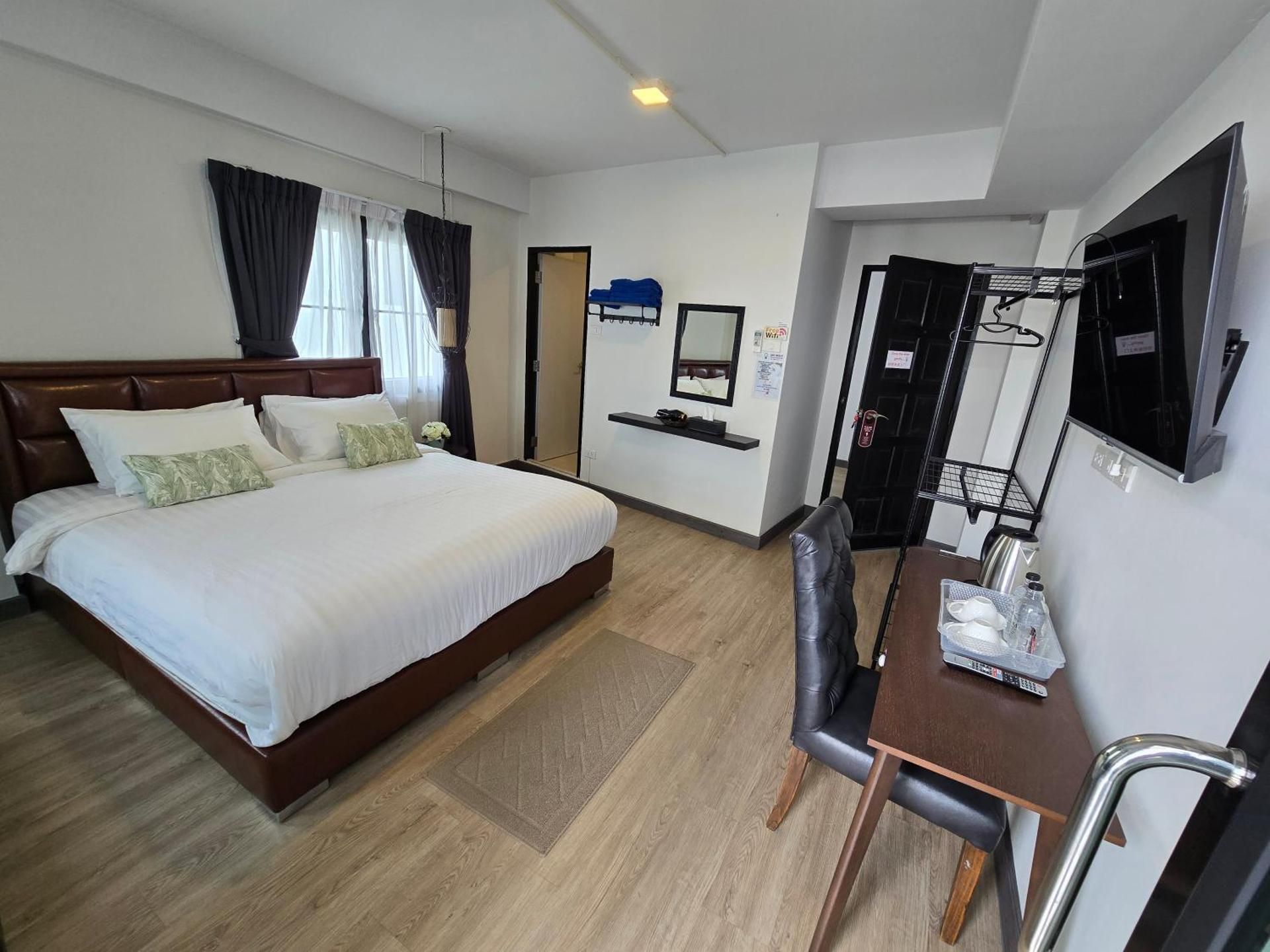 Deluxe King Room