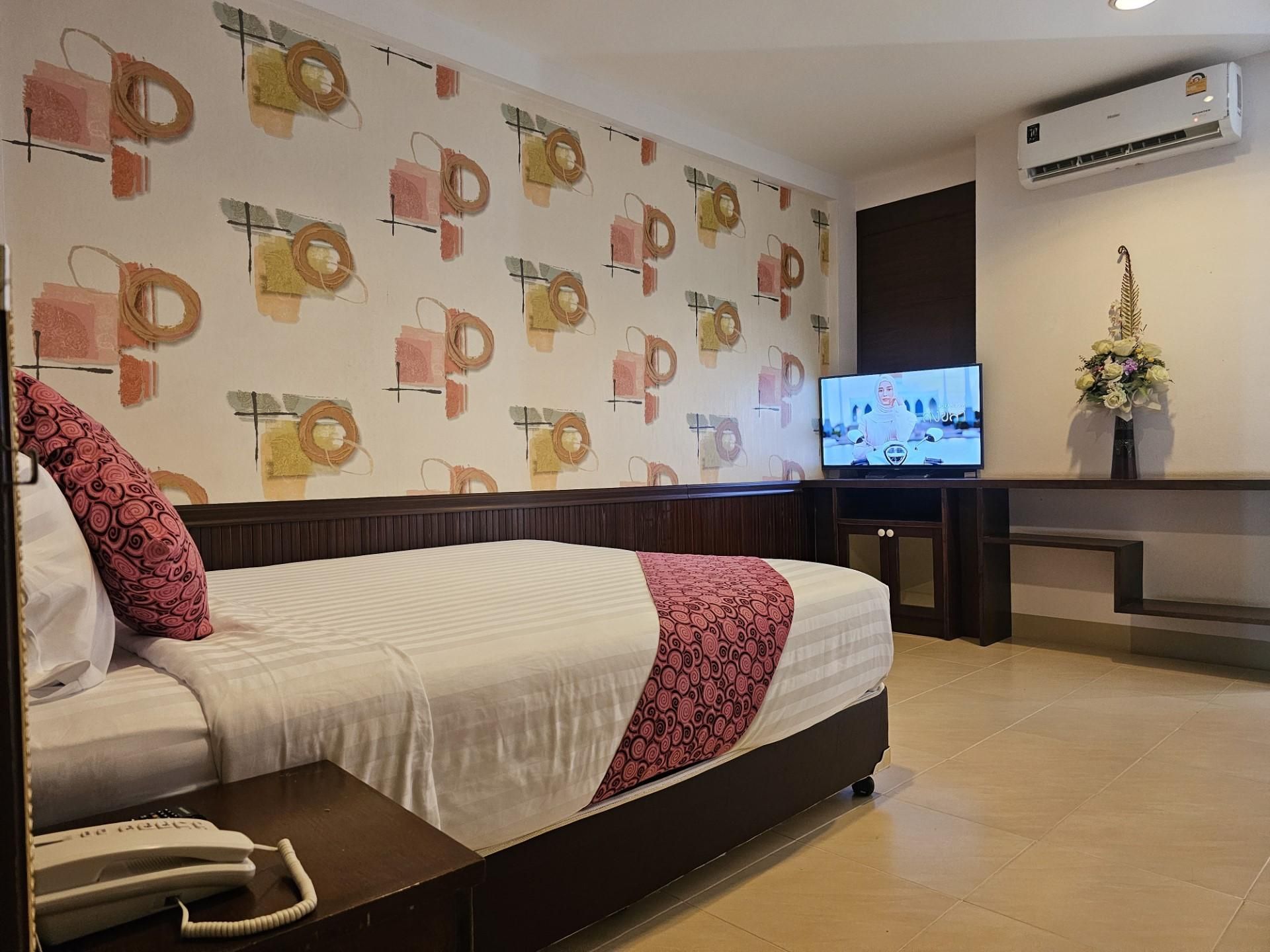 2 Connecting Rooms