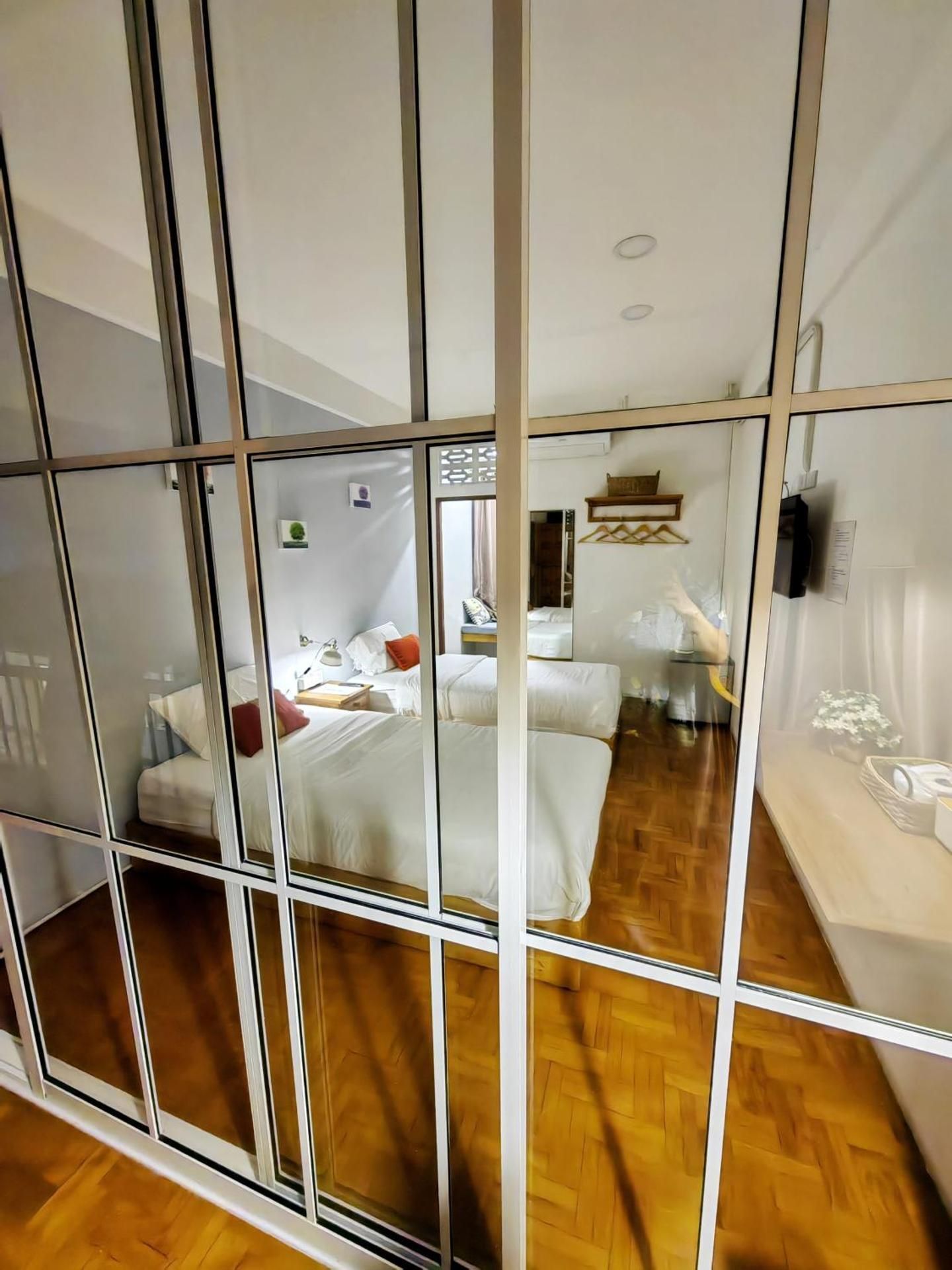 Standard Twin - 2 Single Beds