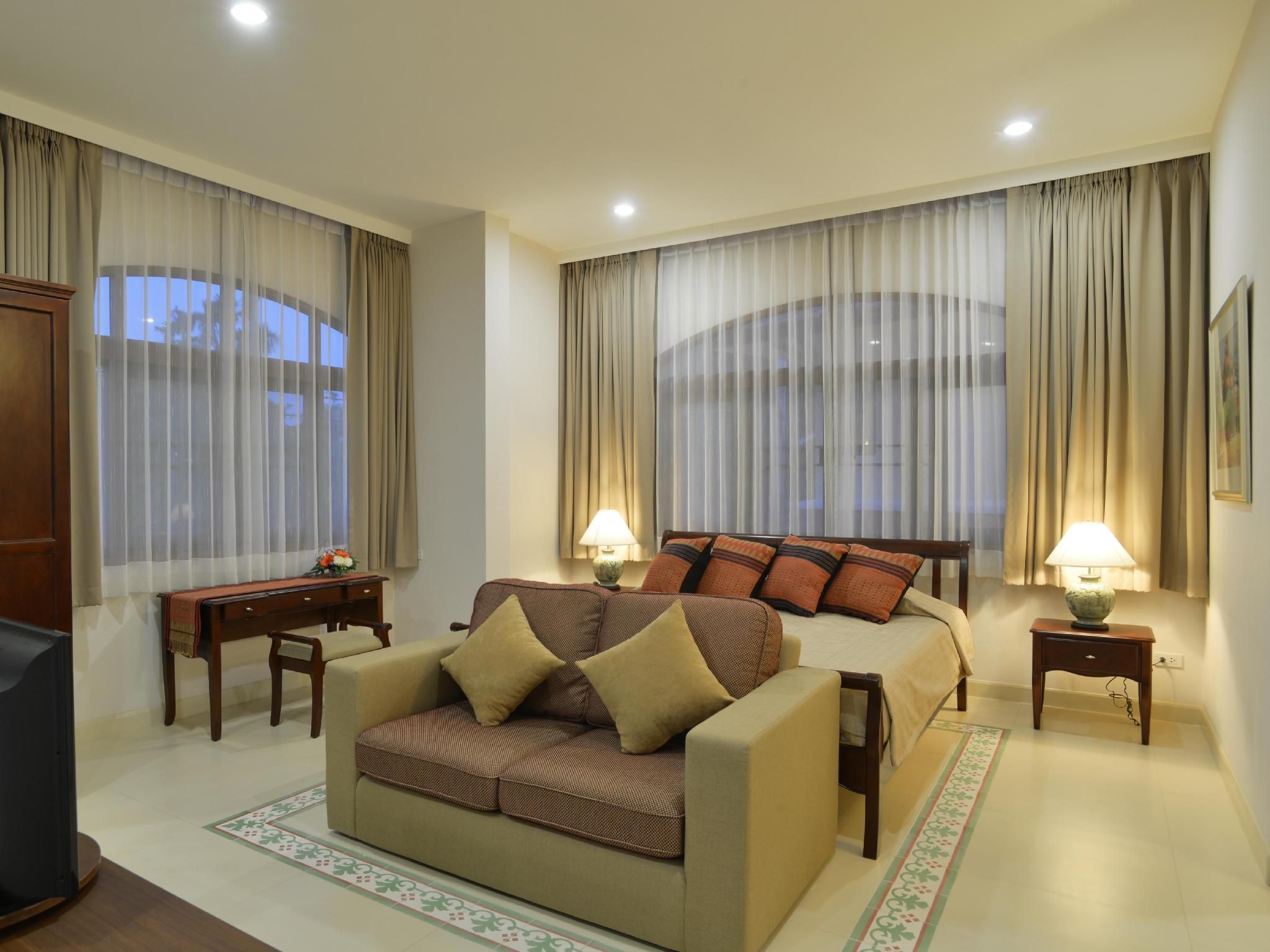 Deluxe Suite