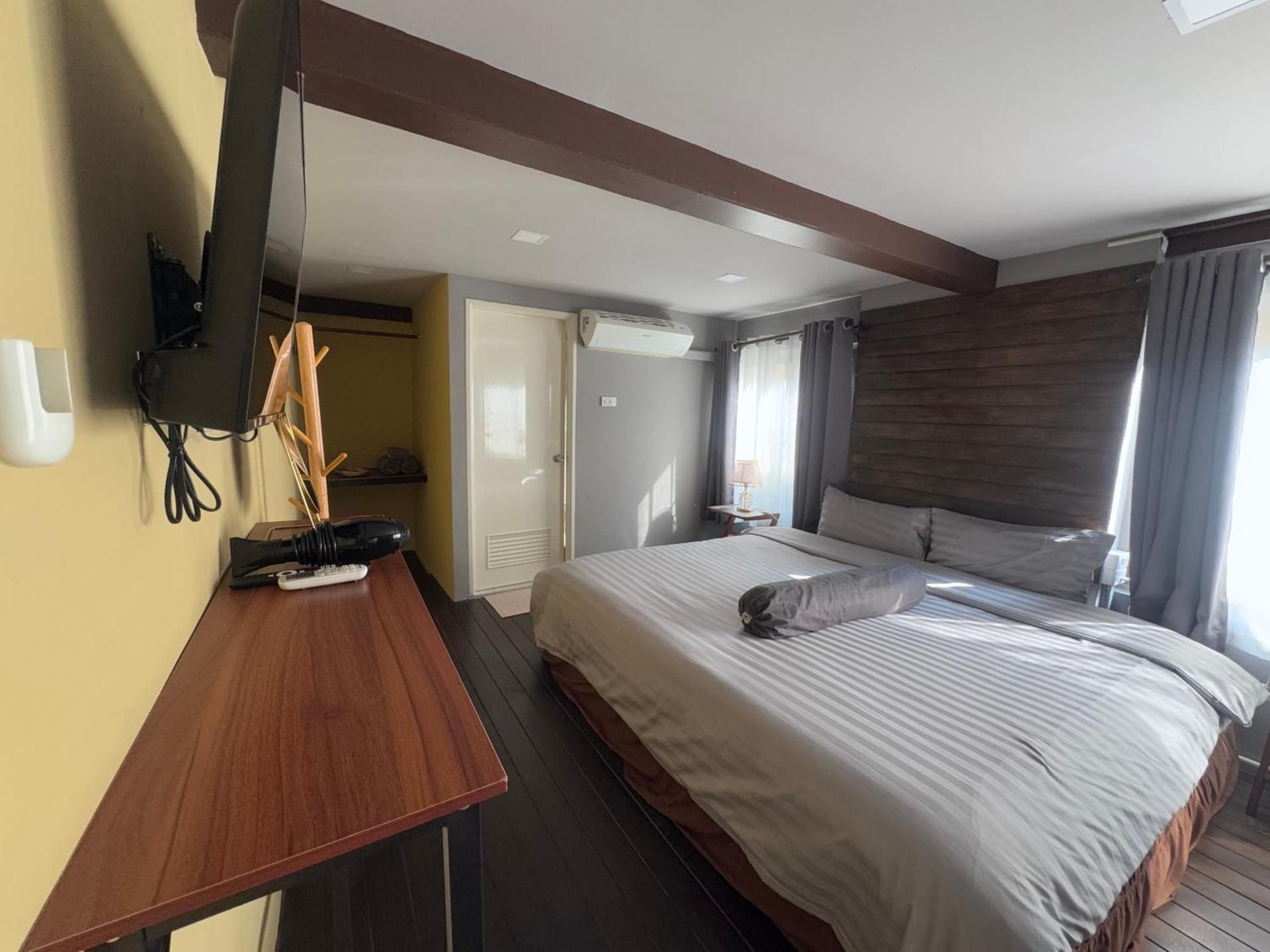 Large Double Room