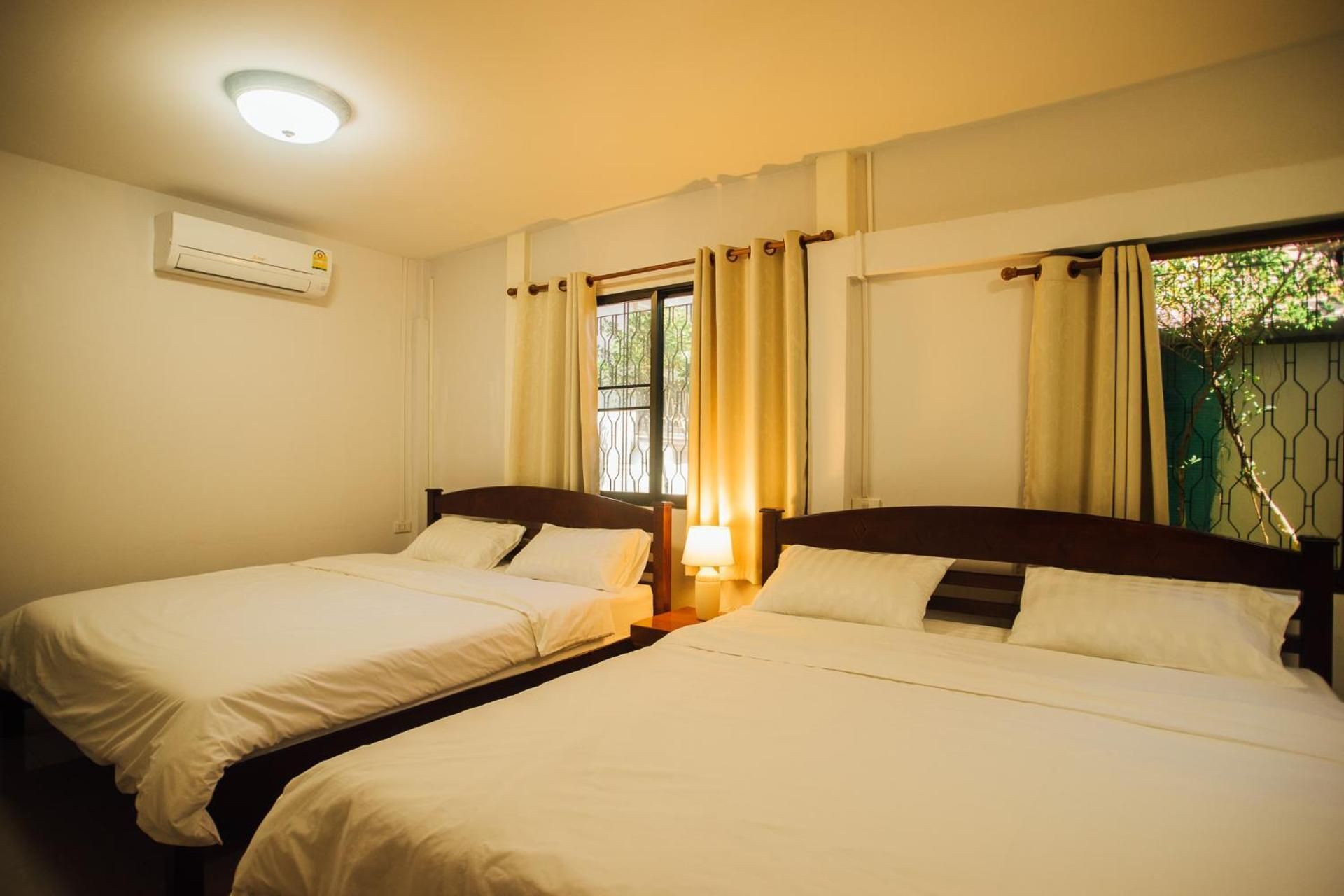 Quadruple Room with Private Bathroom