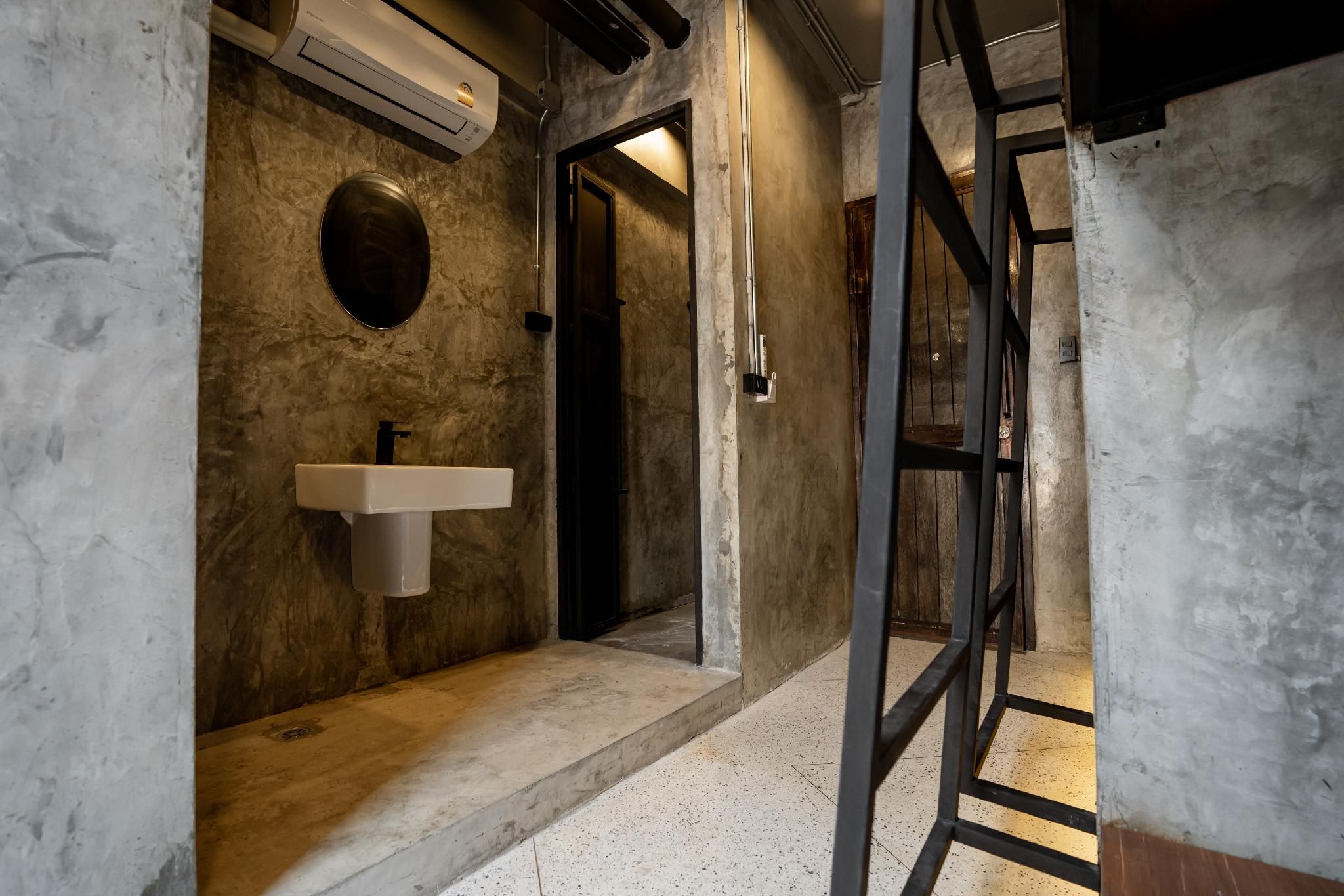4-Bed Dormitory Room