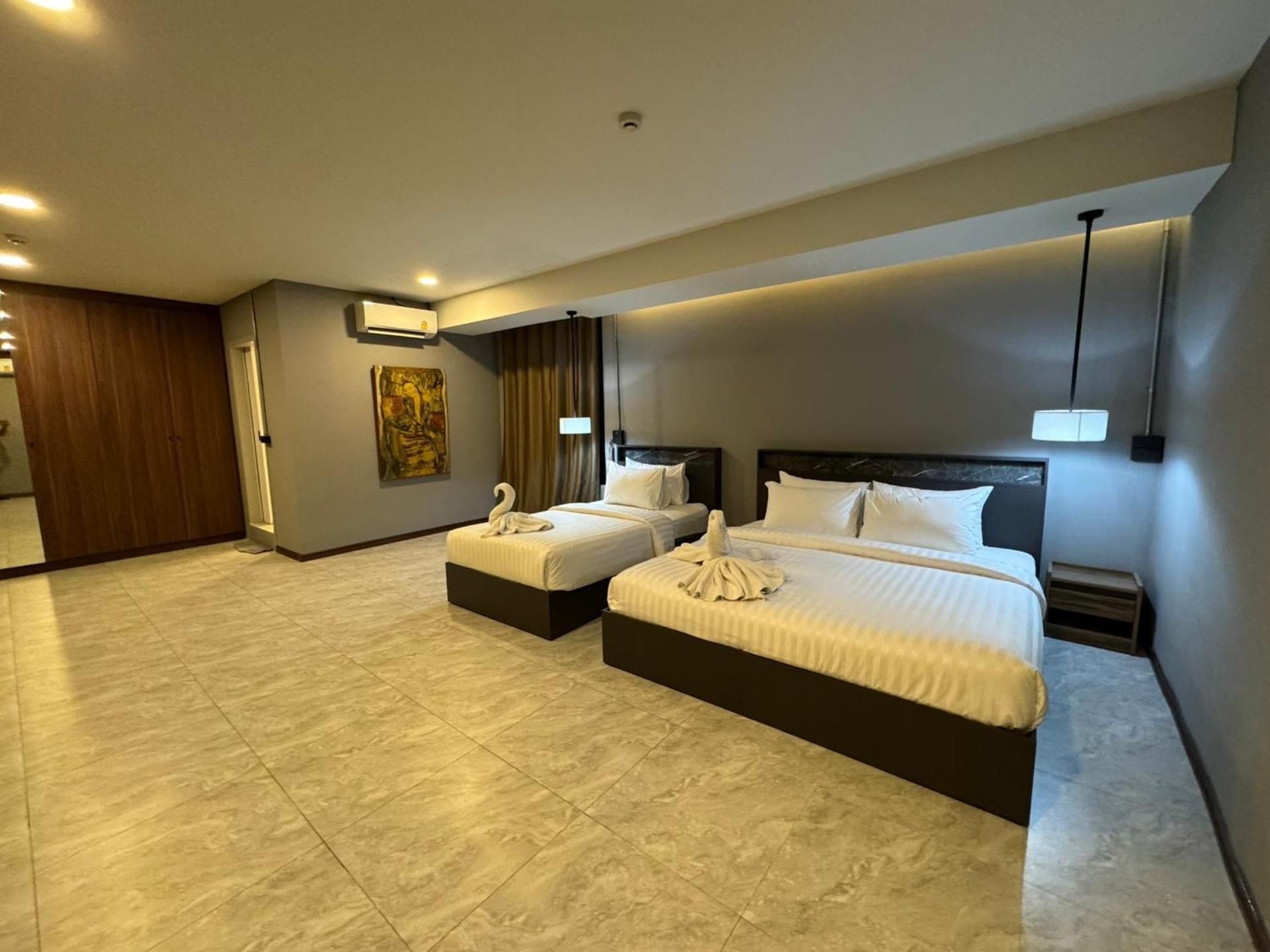 Triple Suite