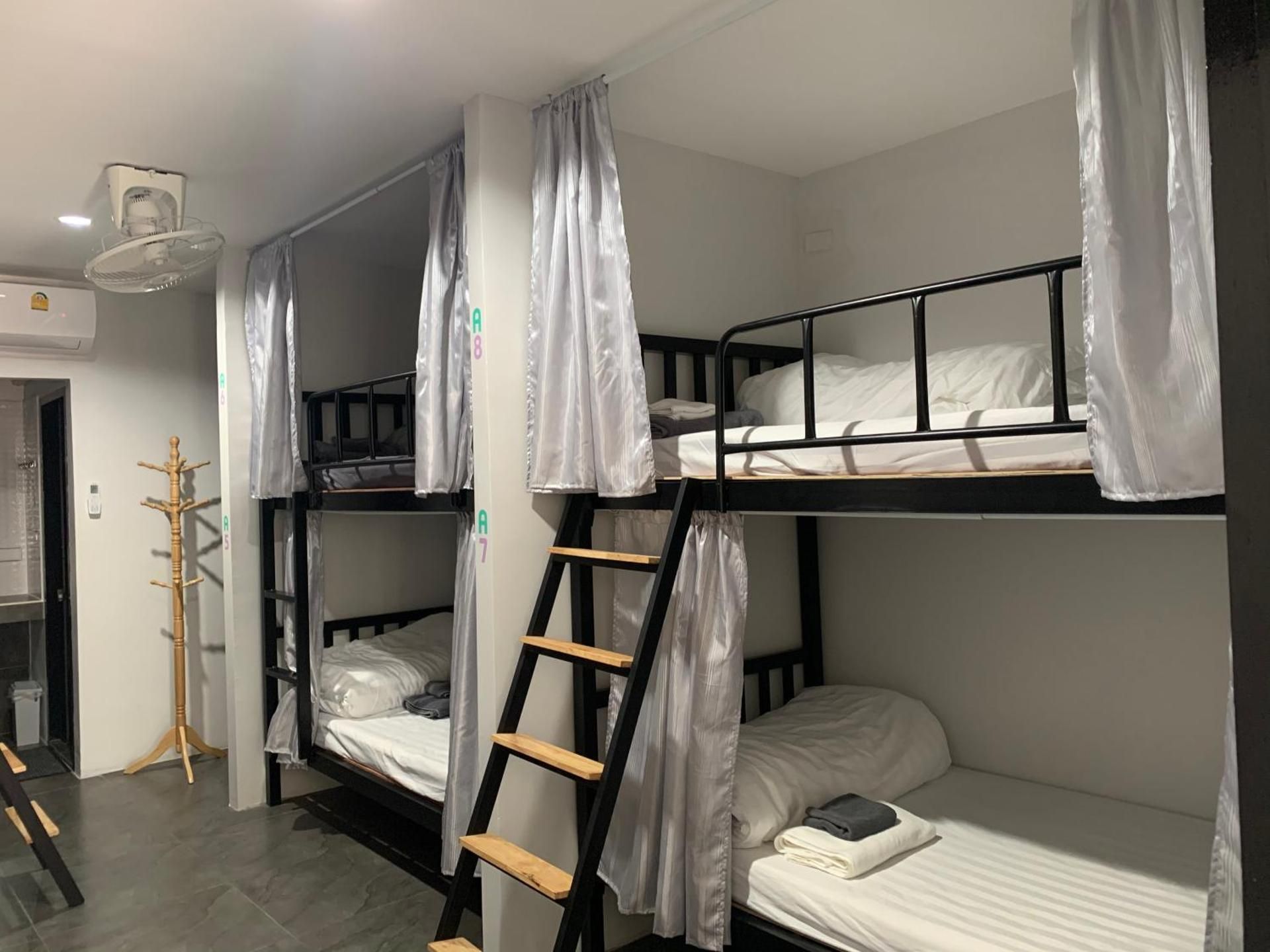 Bunk Bed in Mixed Dormitory Room