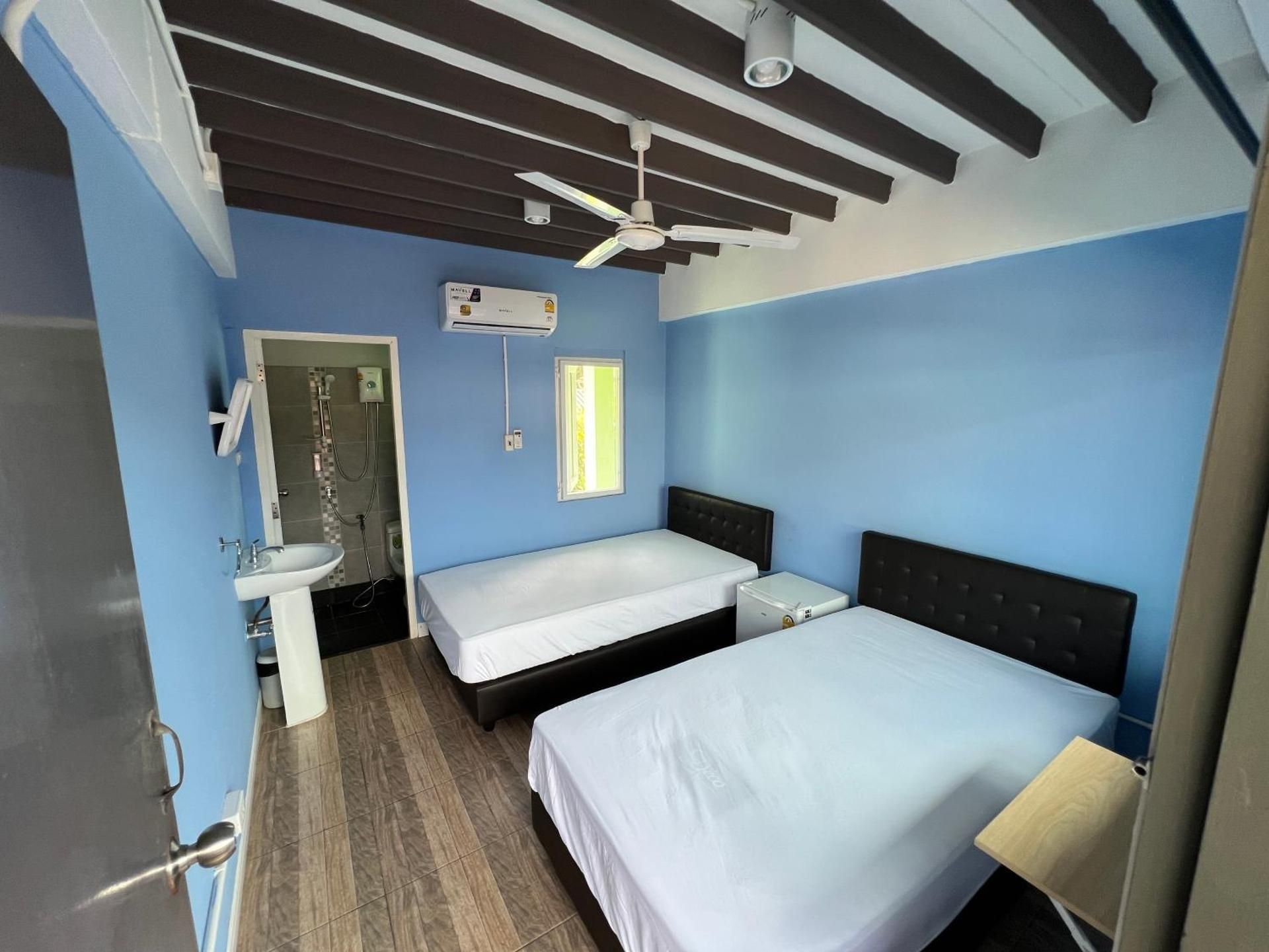 Twin Room with Private Bathroom