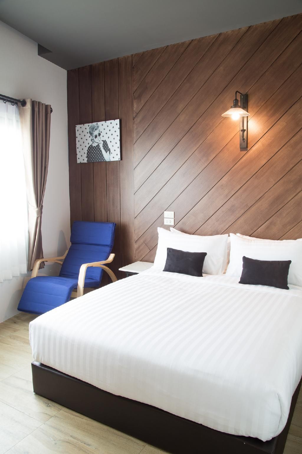 Standard Queen Bed
