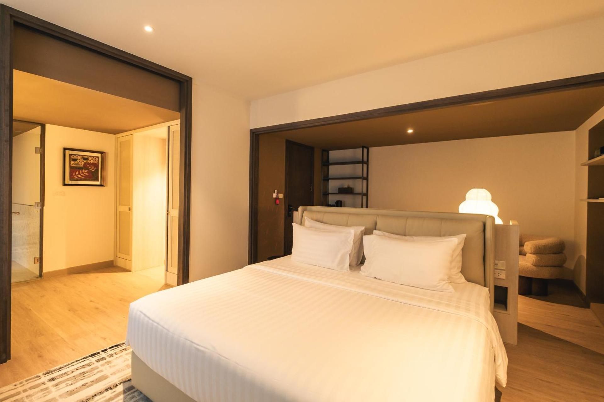 Deluxe King Room