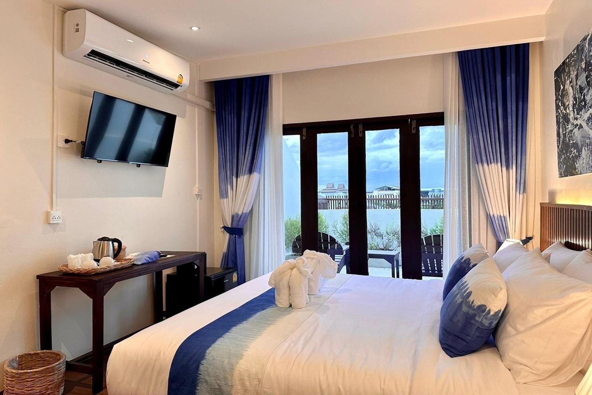 King Room with Balcony
