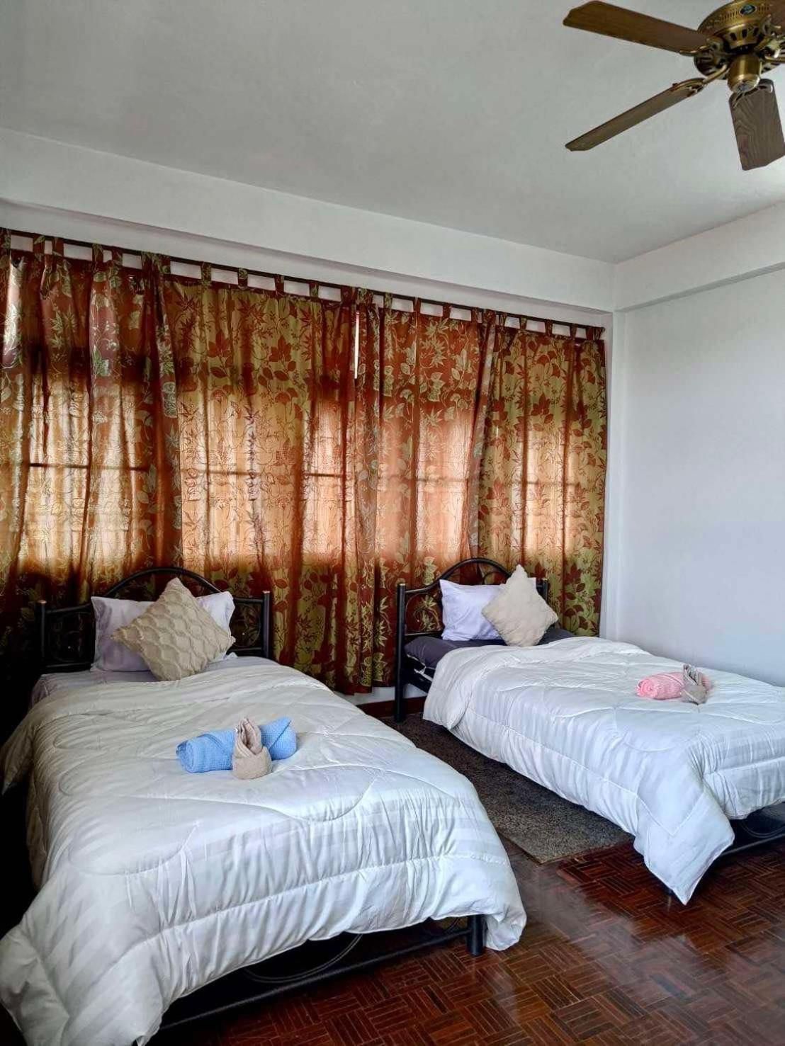 Twin Room with Shared Toilet