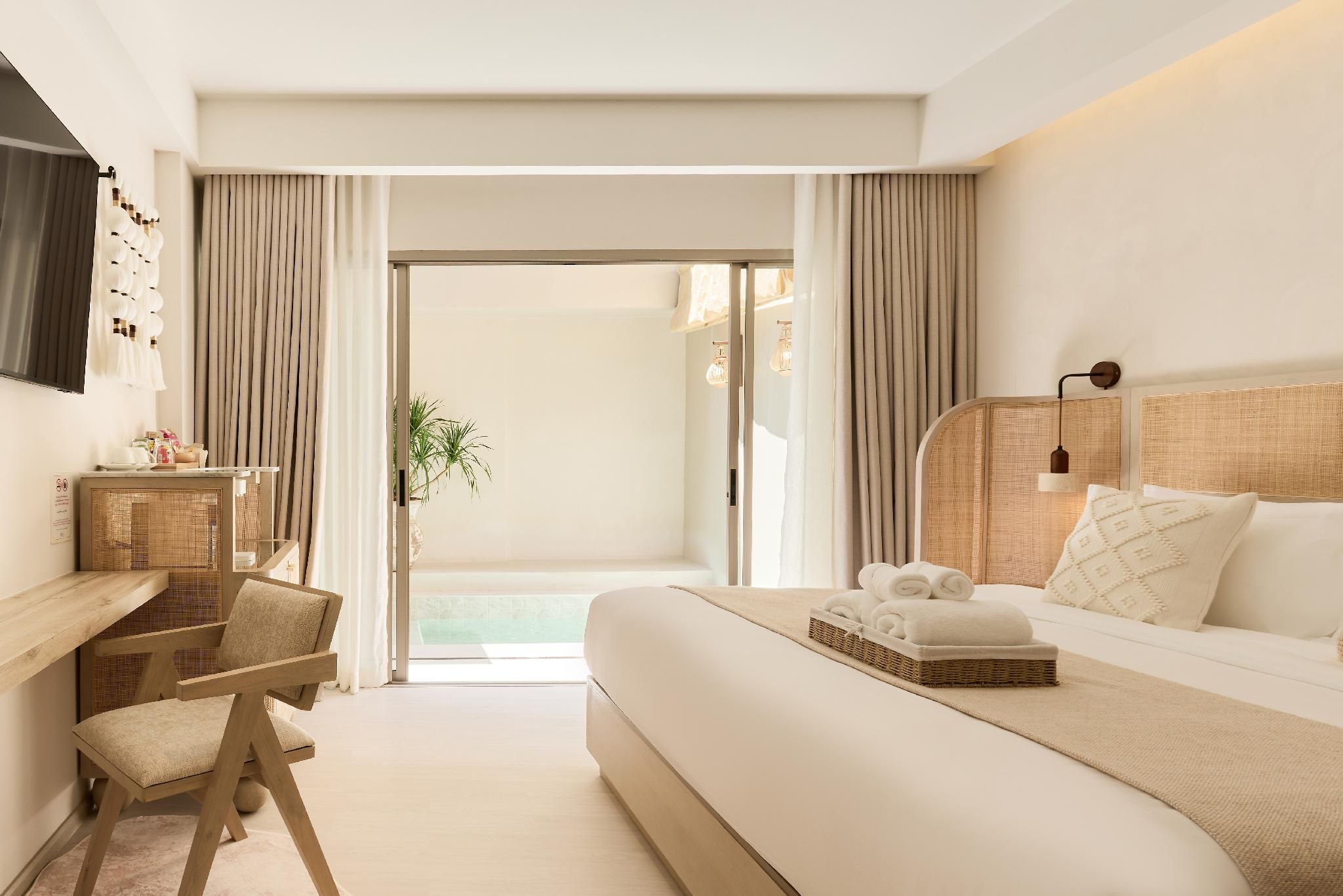 Suite with Private Pool