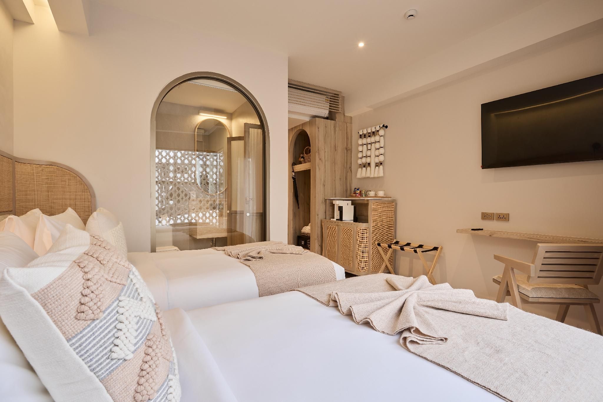 PE-LA Thapae Boutique Hotel  Twin Room with Balcony 2