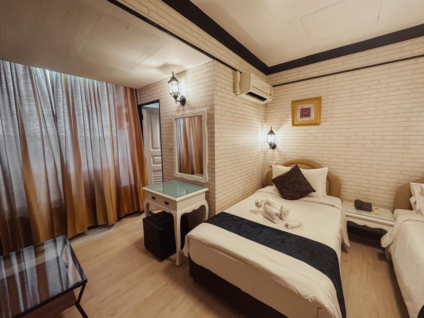 Superior Twin Room