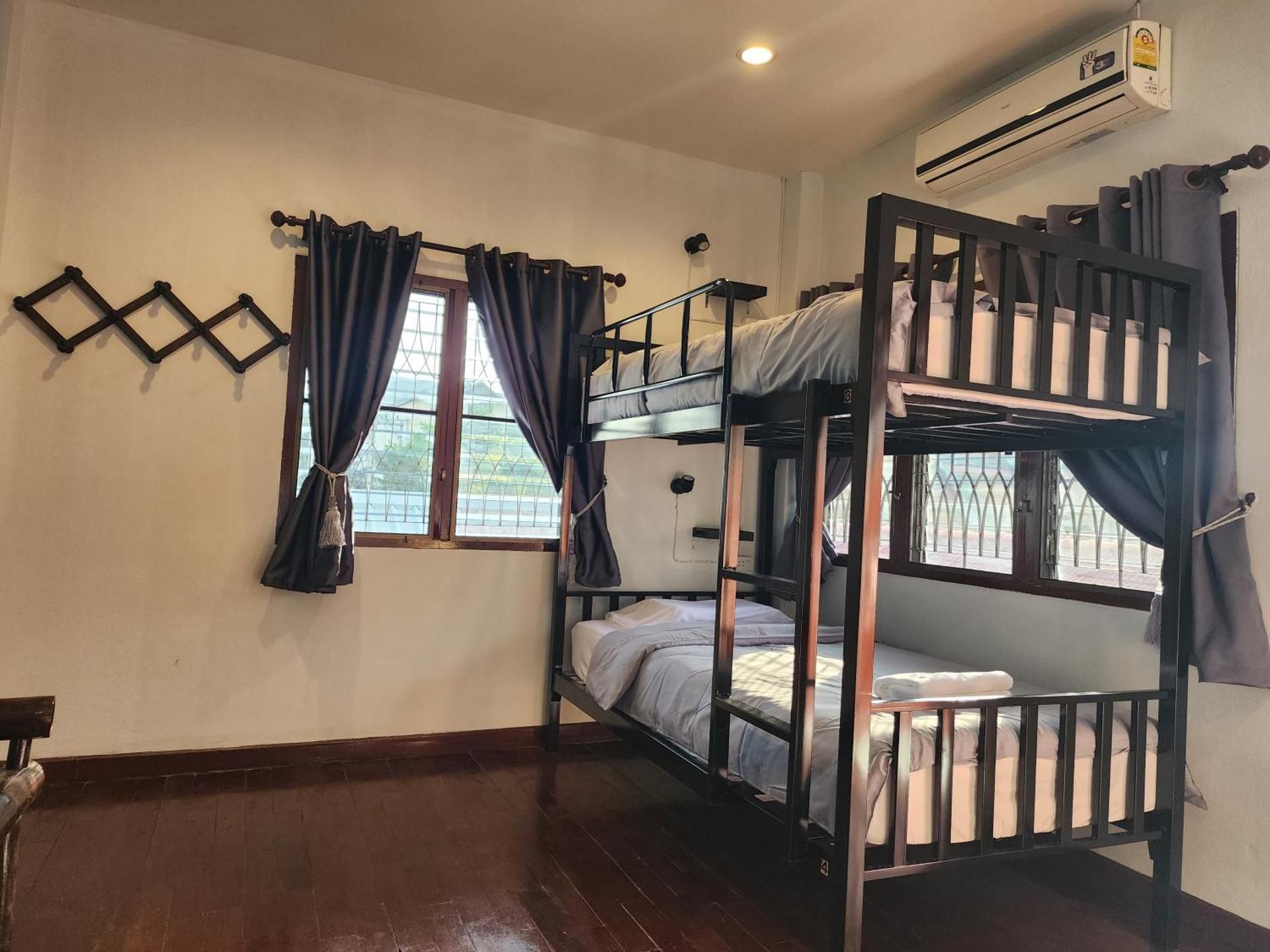 6-Bed Mixed Dormitory Room