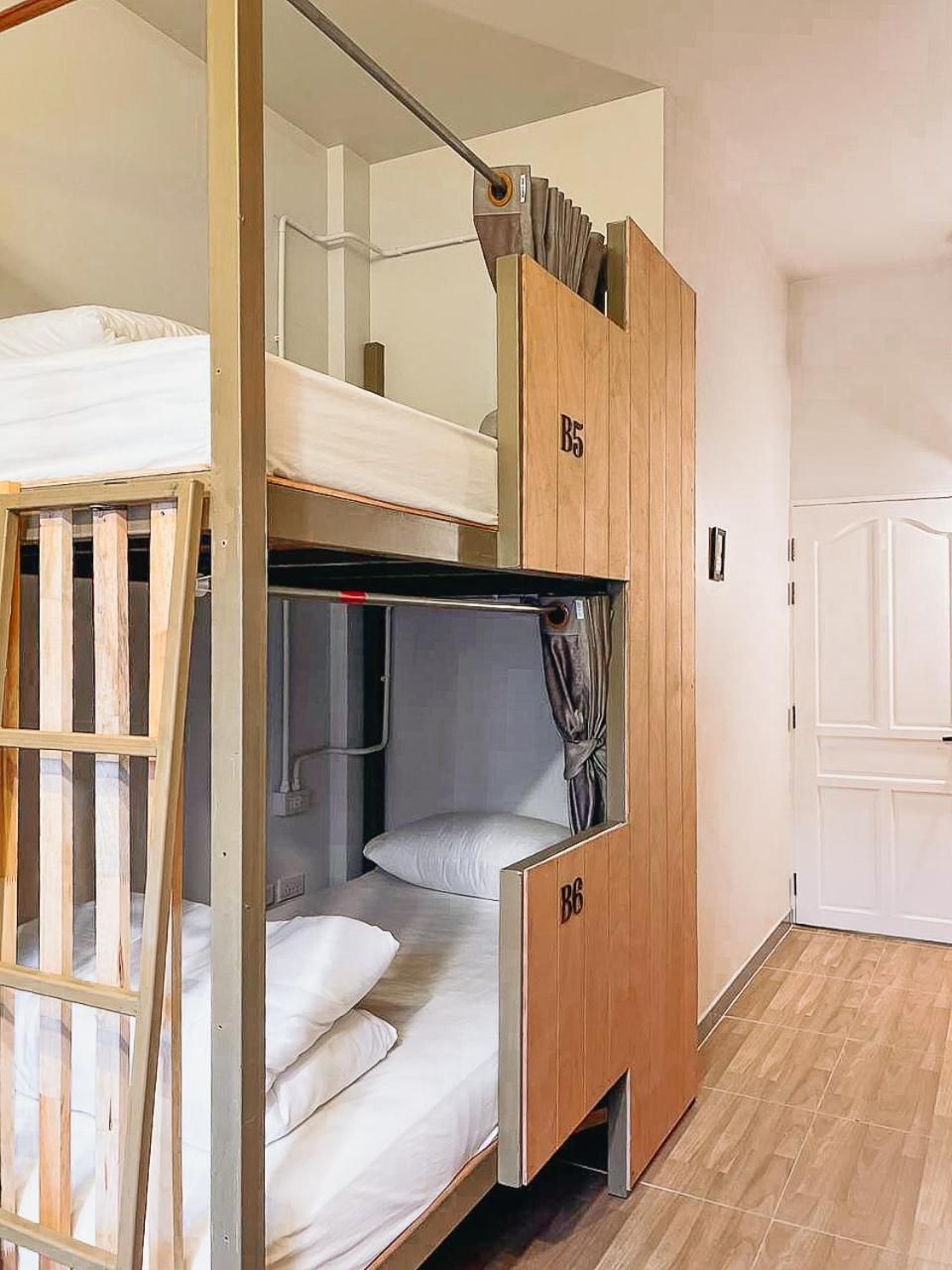 Bed in 6-Bed Mixed Dormitory Room