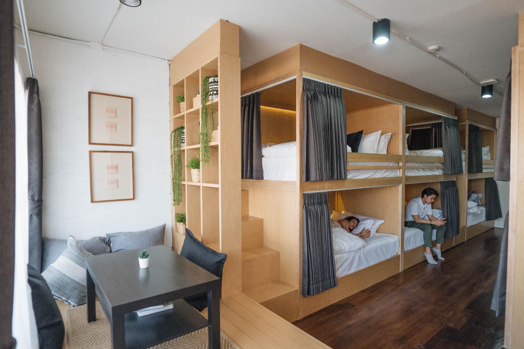 Mixed Dormitory Room