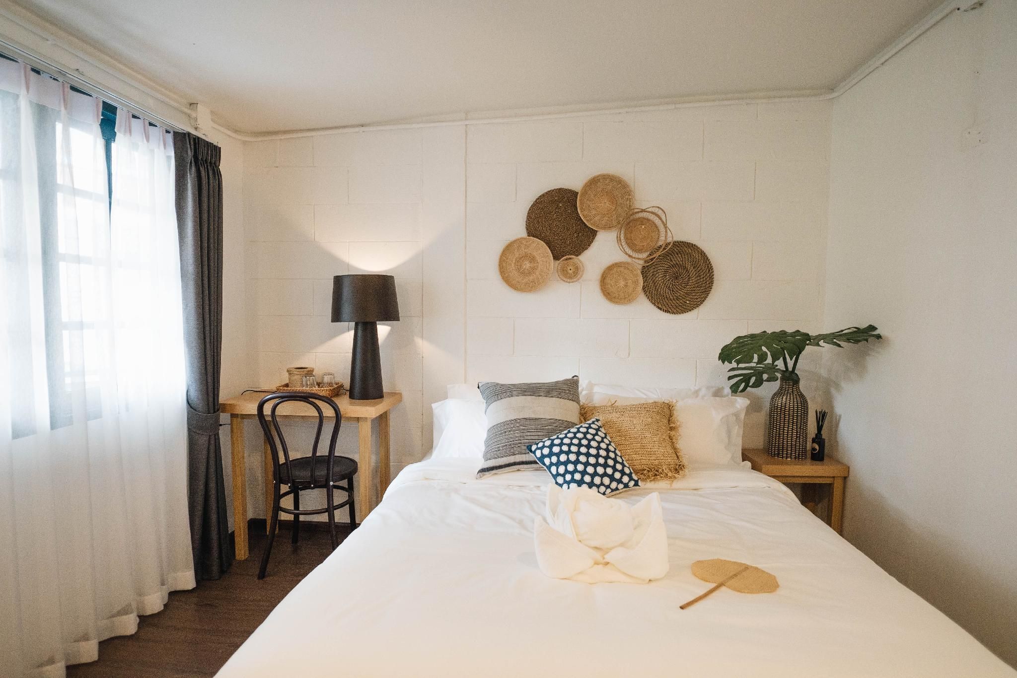 Stay North Gate Bed and Breakfast Deluxe Double Room with Balcony 2