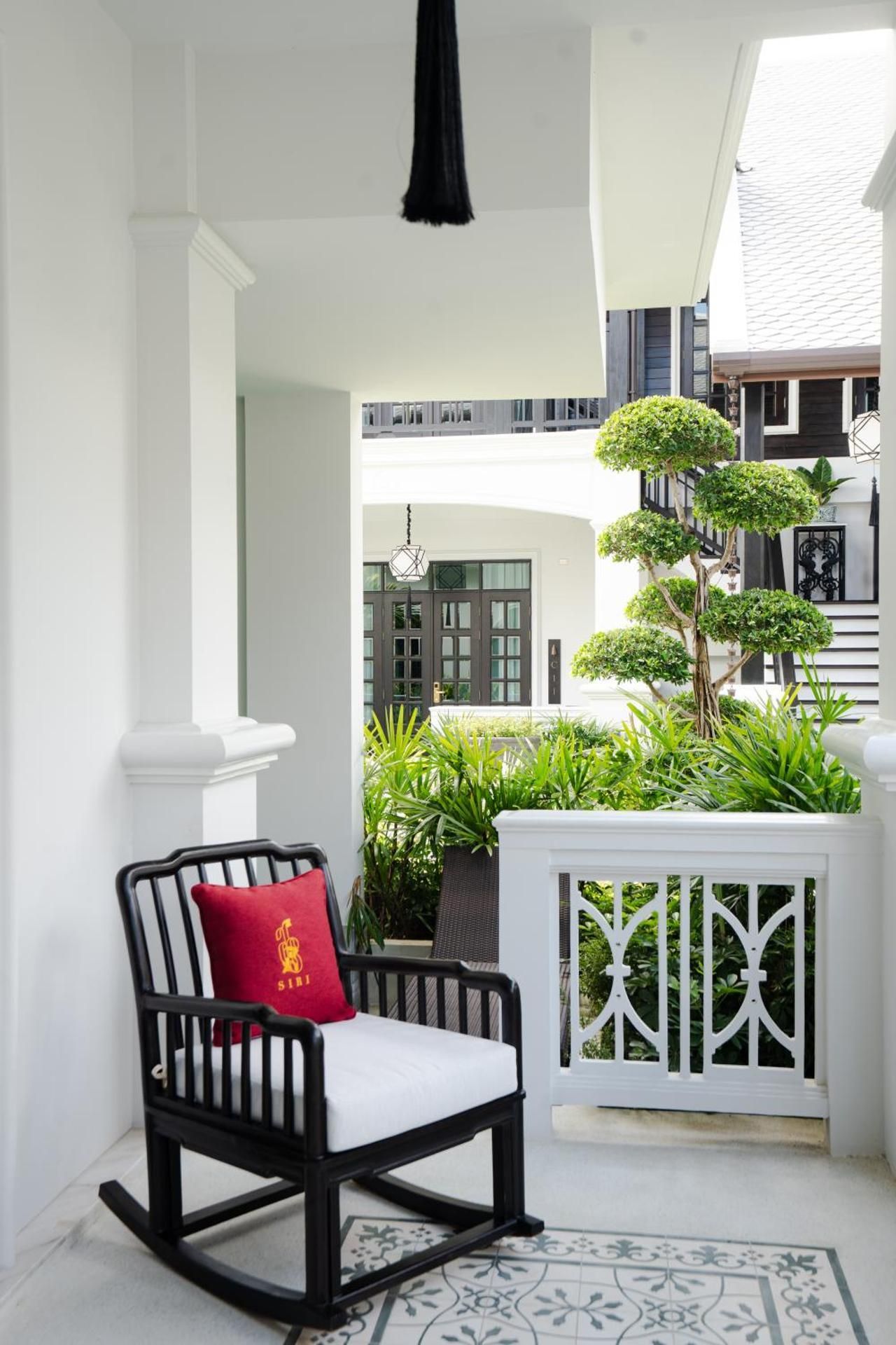 Suite with Garden View