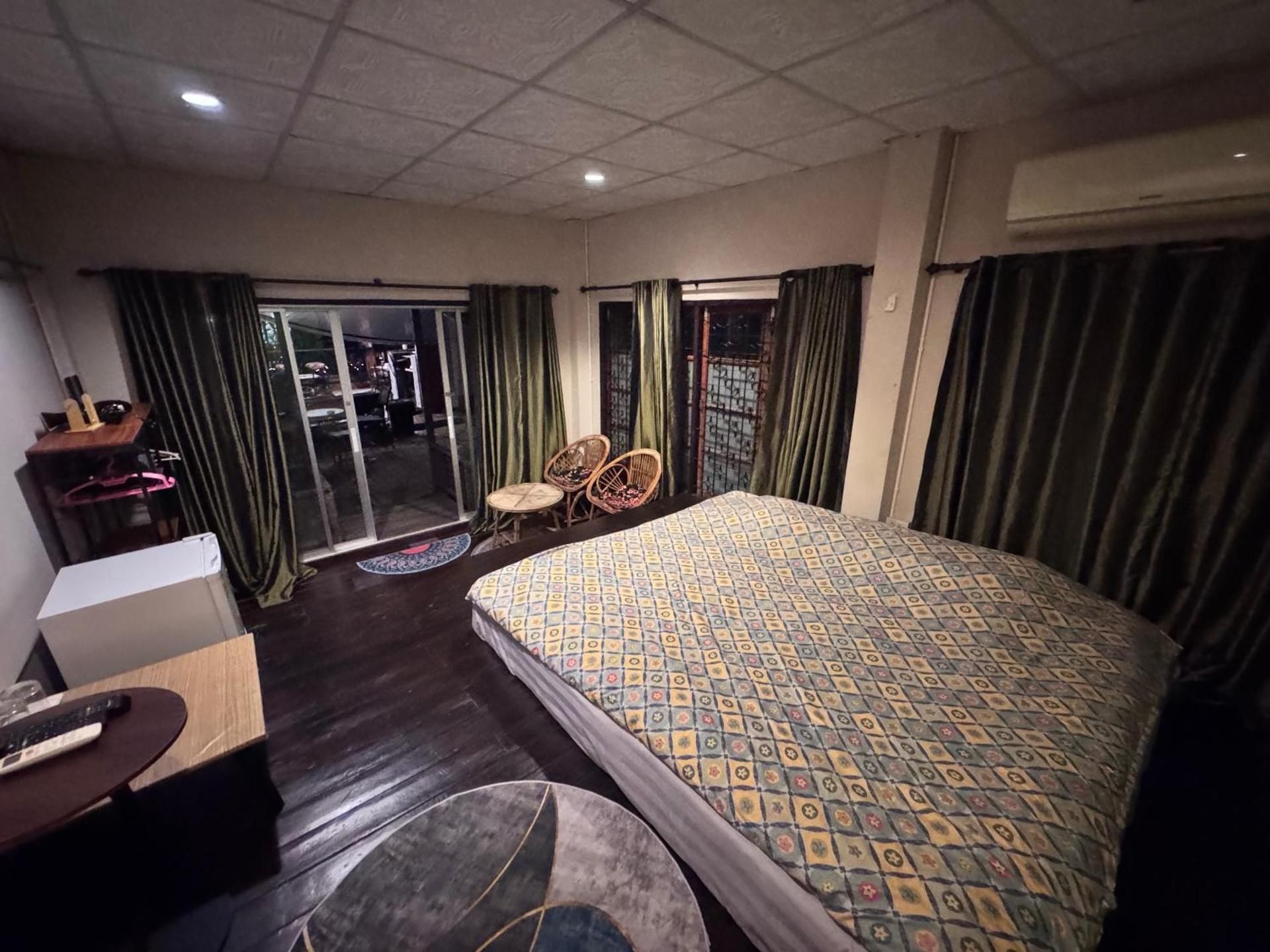 Standard King Room