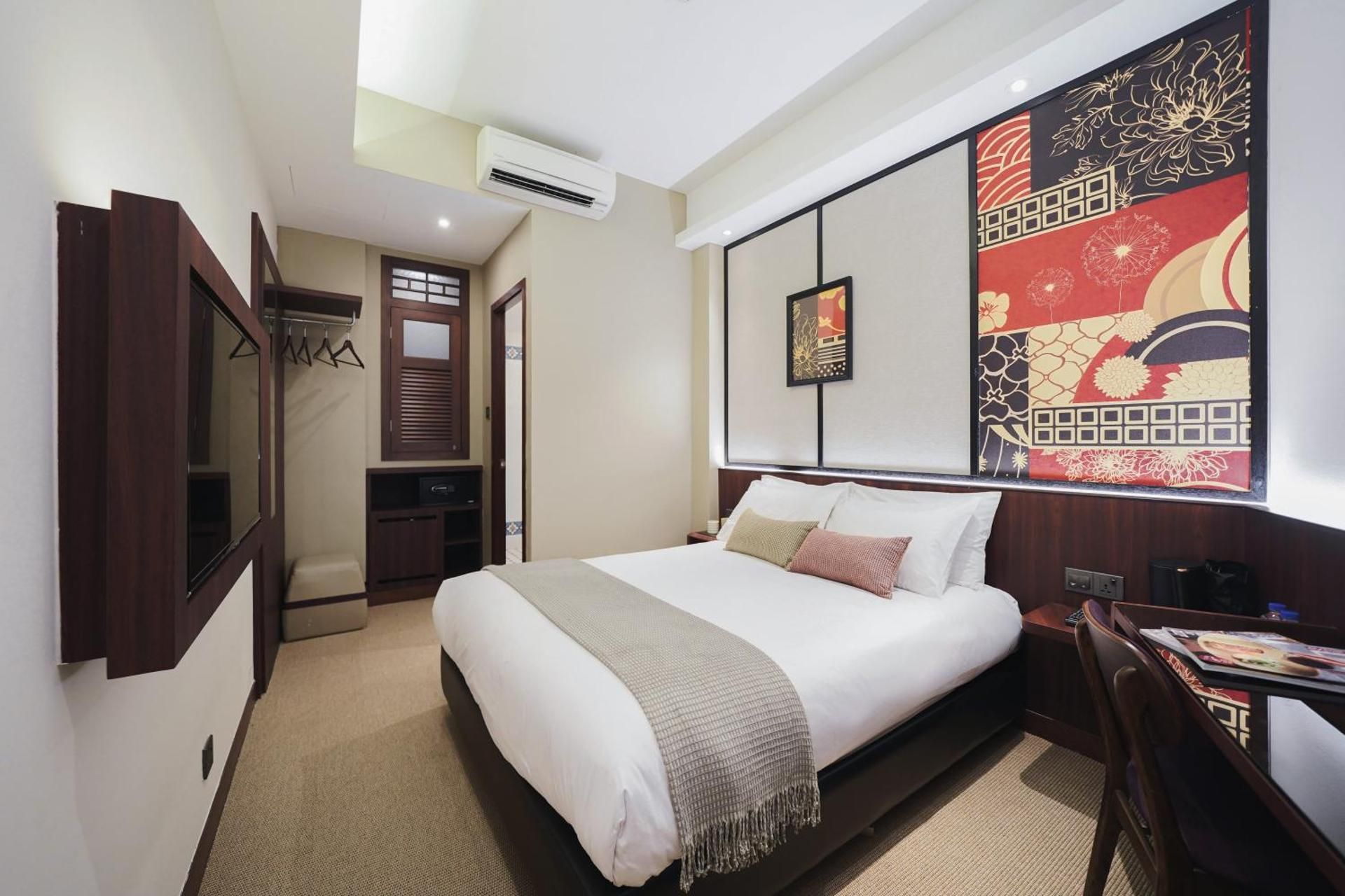 Classic Queen Room - No Window