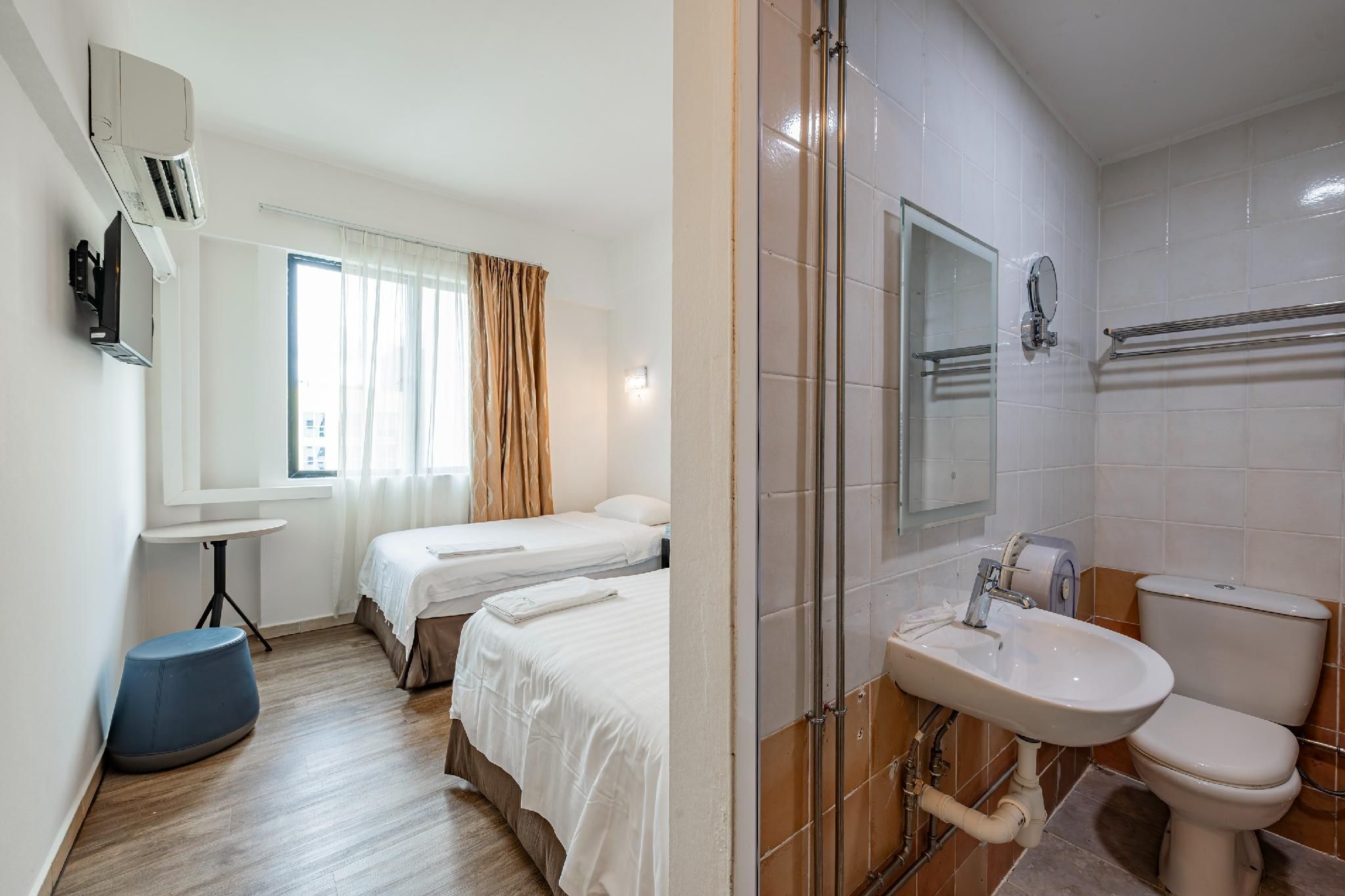 Studio Apartment