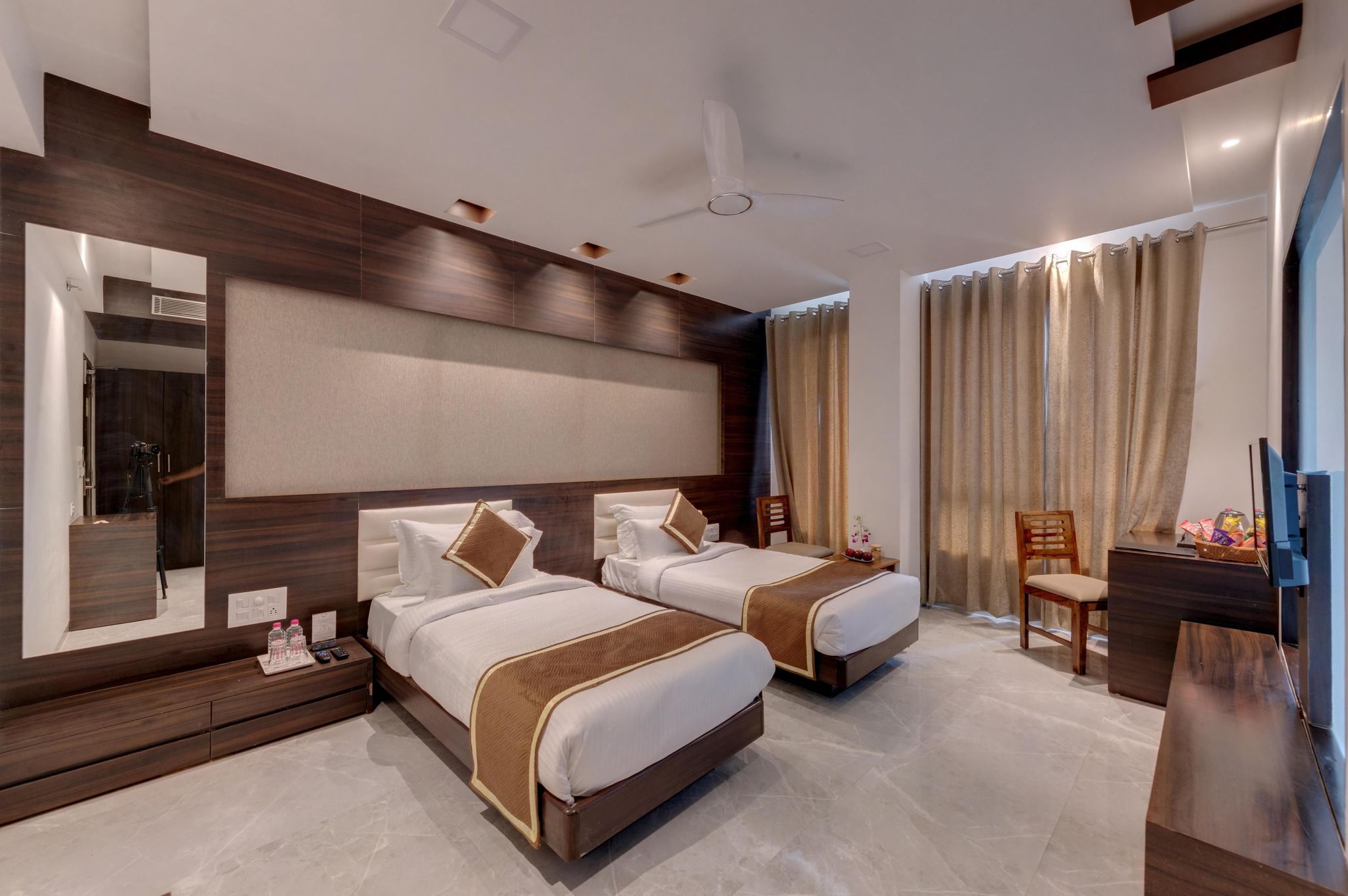 Hotel Apricot One - Udaipur Deluxe Twin Room