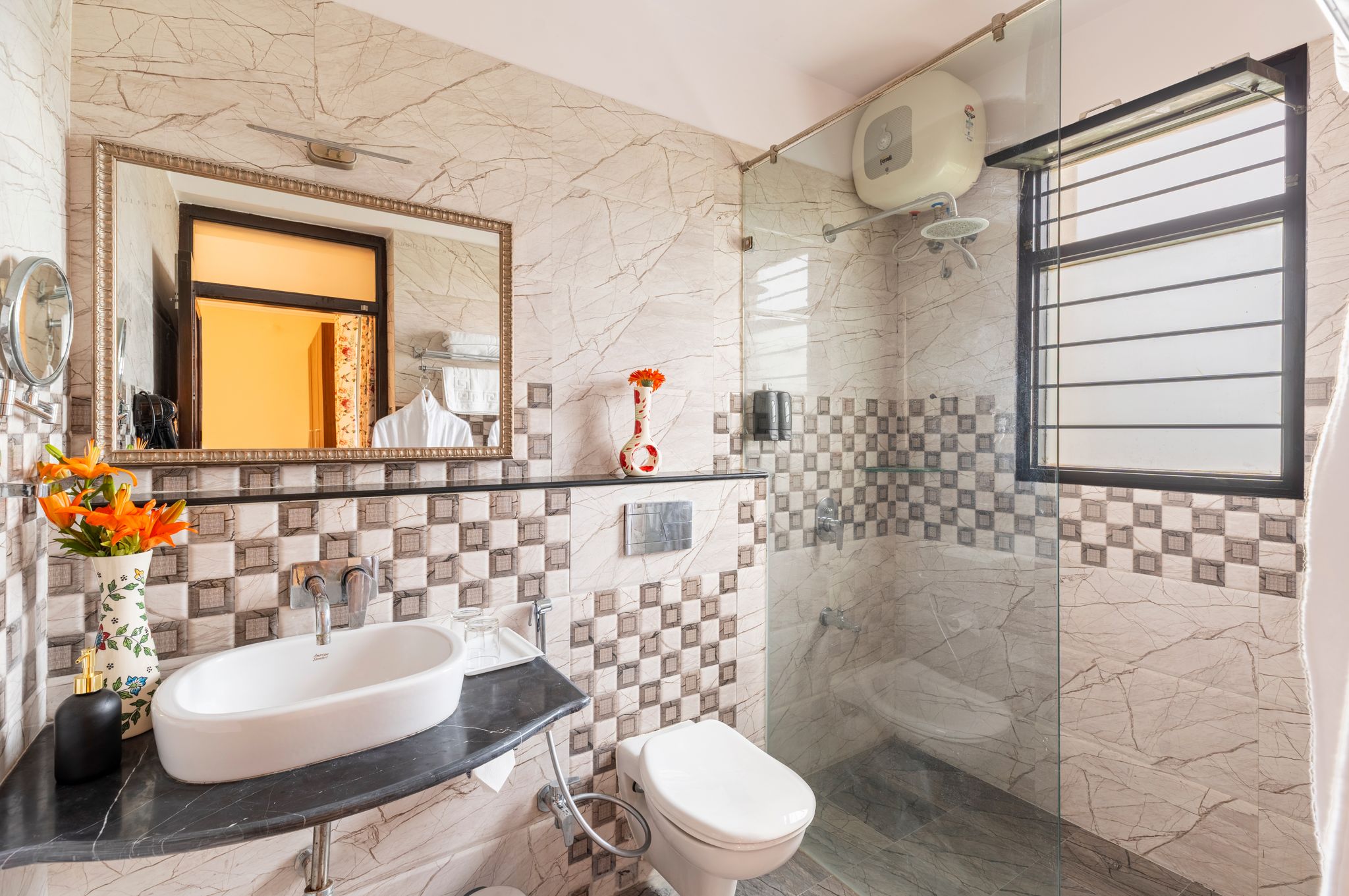 Dilip Niwas Luxe Stay (Near Fateh Sagar Lake 2KM)