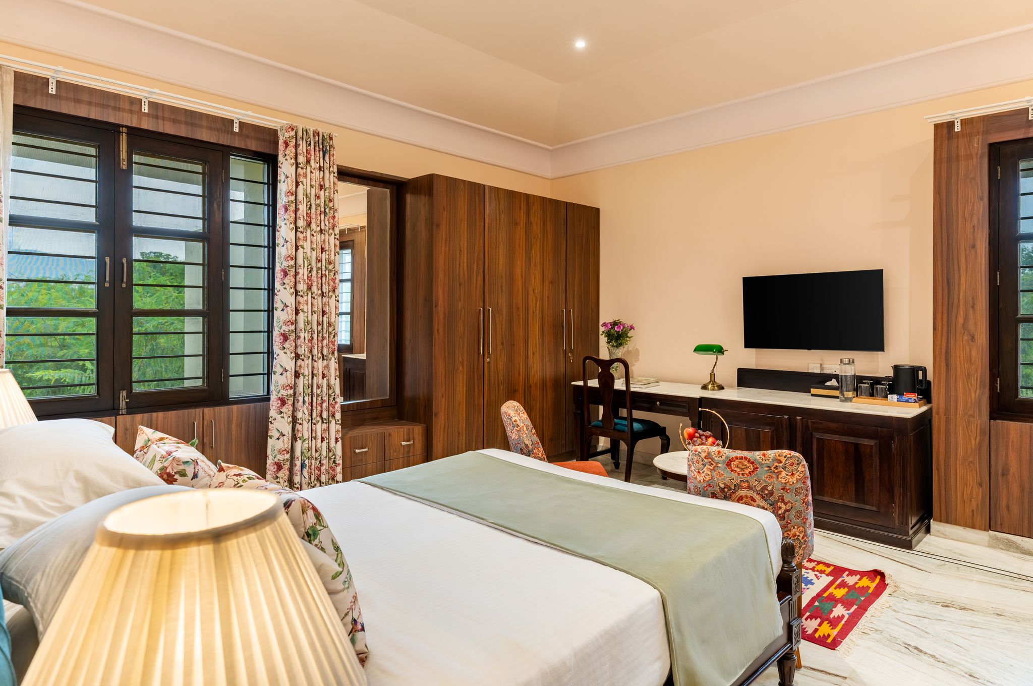 Dilip Niwas Luxe Stay (Near Fateh Sagar Lake 2KM)