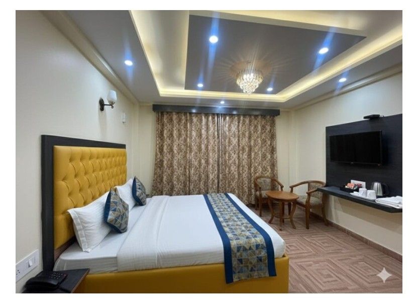 Superior Room with Balcony Mountain & Orchard View