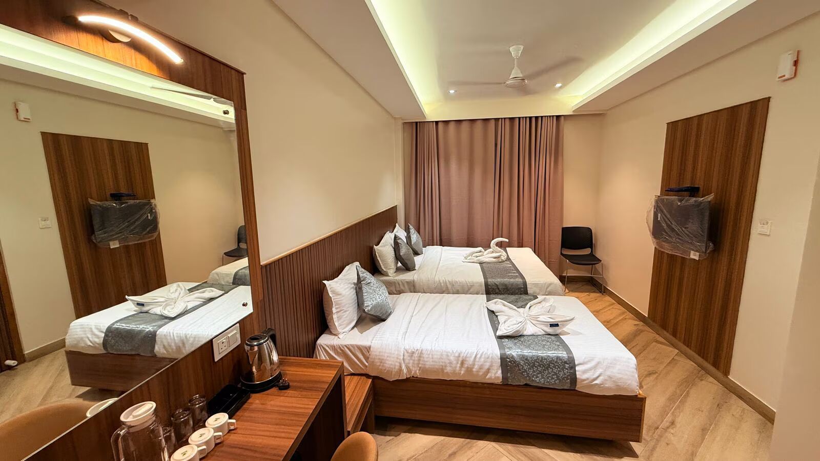Grand Sea Way Deluxe Room 5