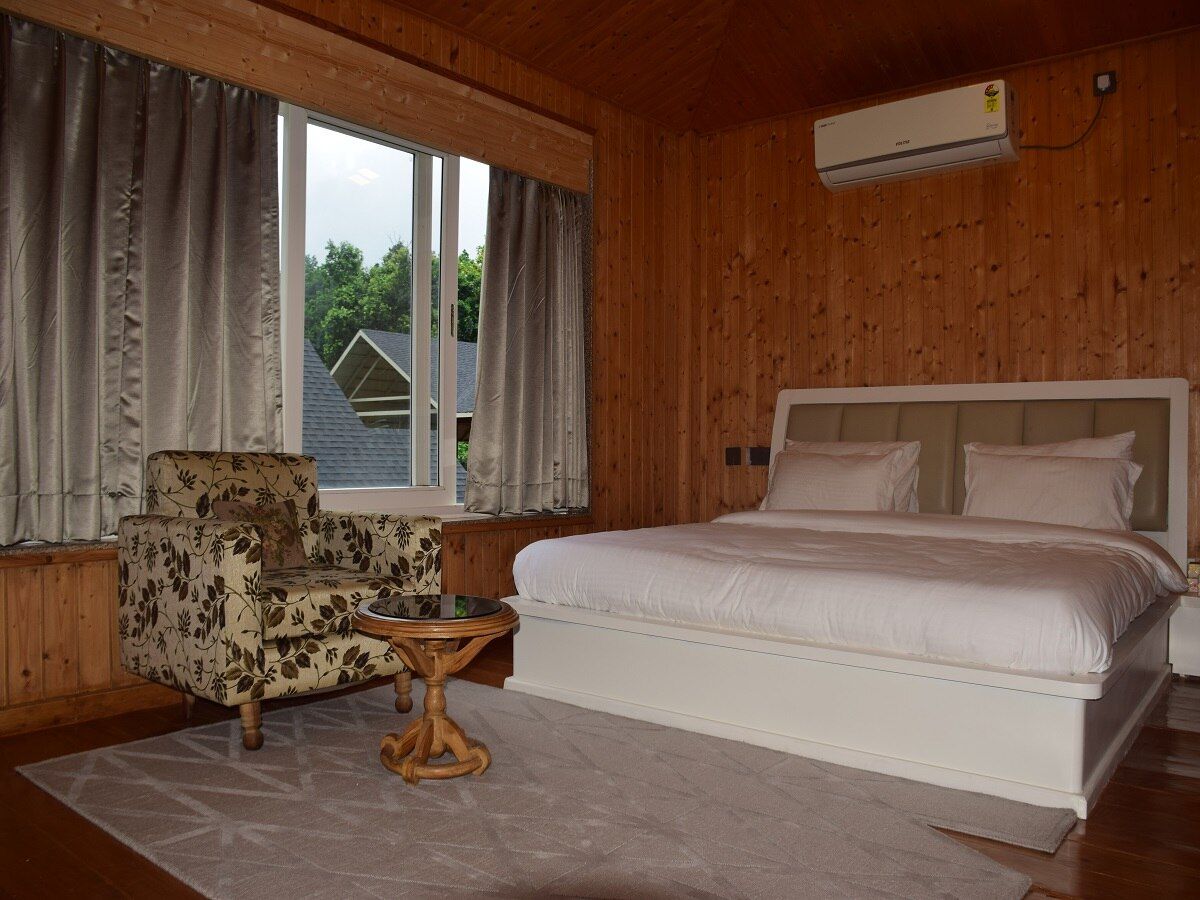 Megha Resort & Villas- Where Nature Pampers You Mountain View Premium Room 4