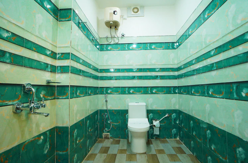 Elegant Beach Resort Queen Room with Balcony 3